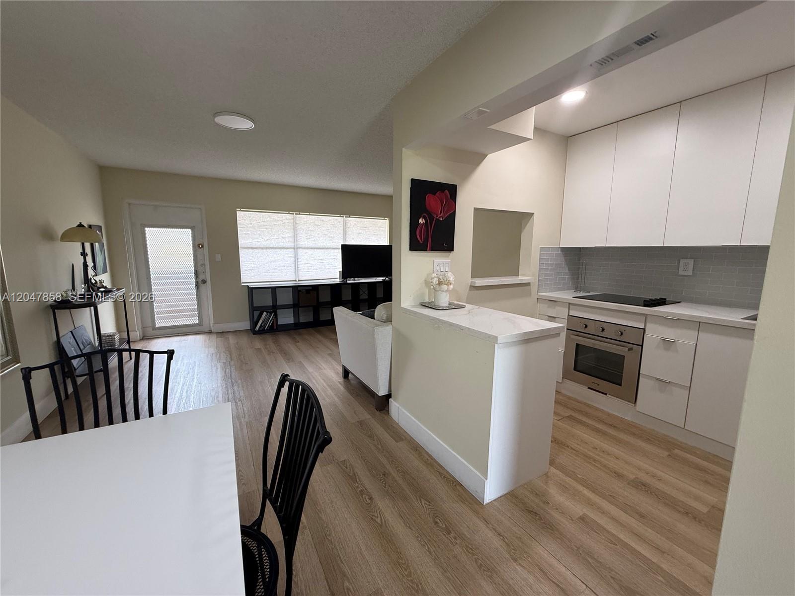 9101 Sunrise Lakes Blvd Unit: 215