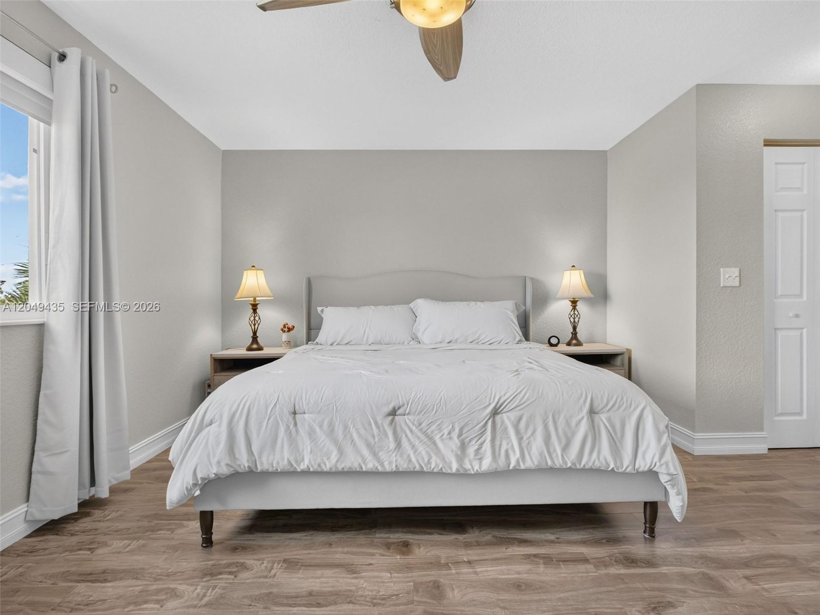2475 W Cordoba Bnd