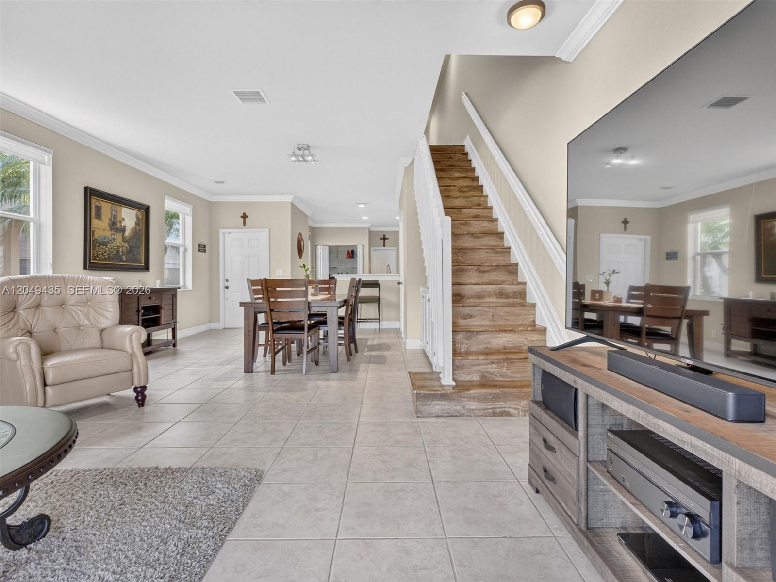 2475 W Cordoba Bnd