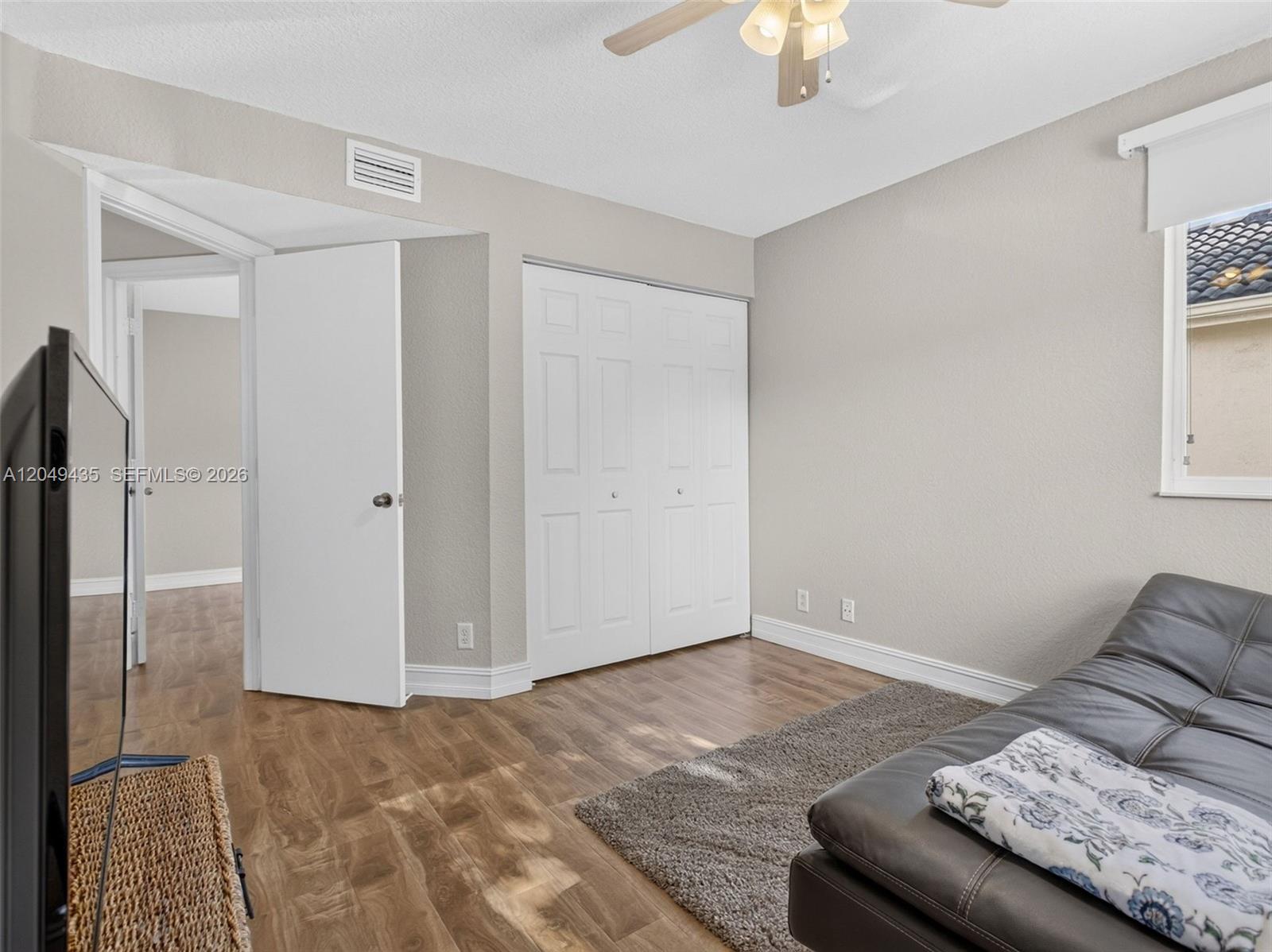 2475 W Cordoba Bnd
