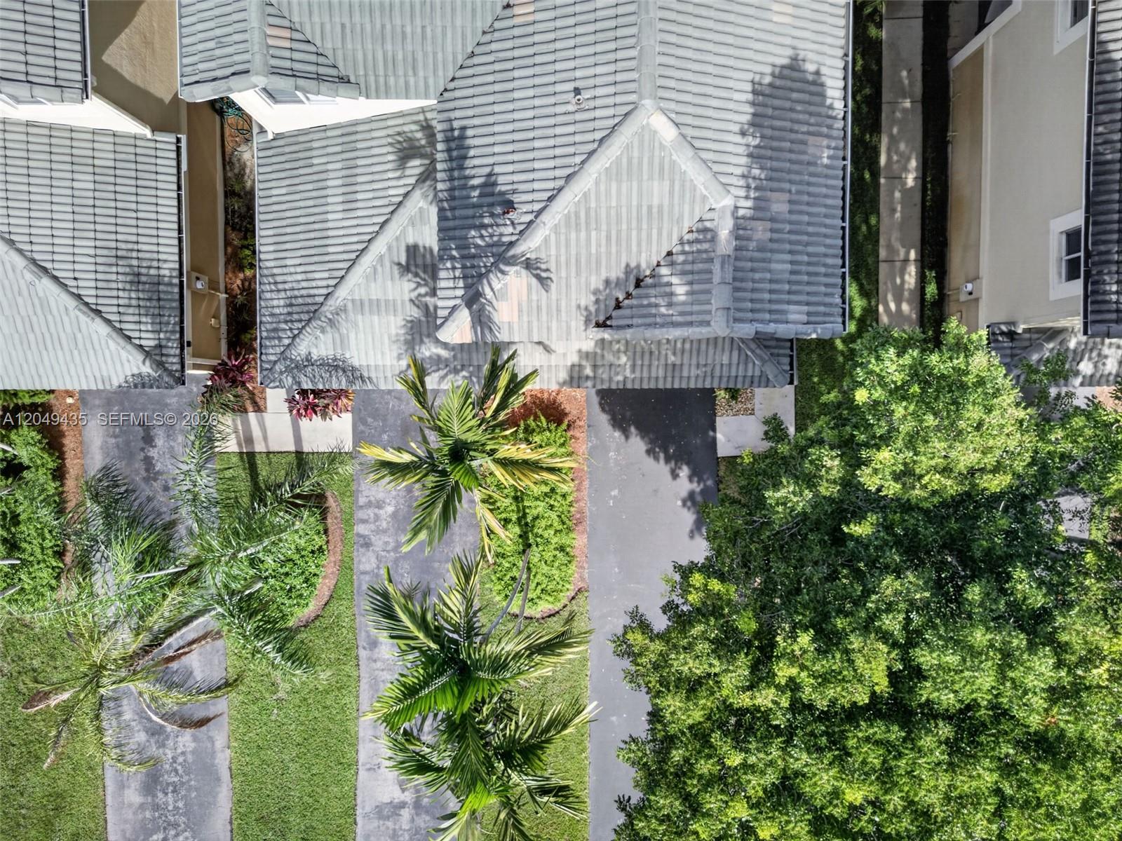 2475 W Cordoba Bnd