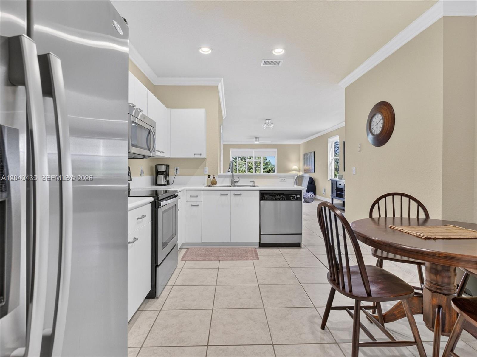 2475 W Cordoba Bnd