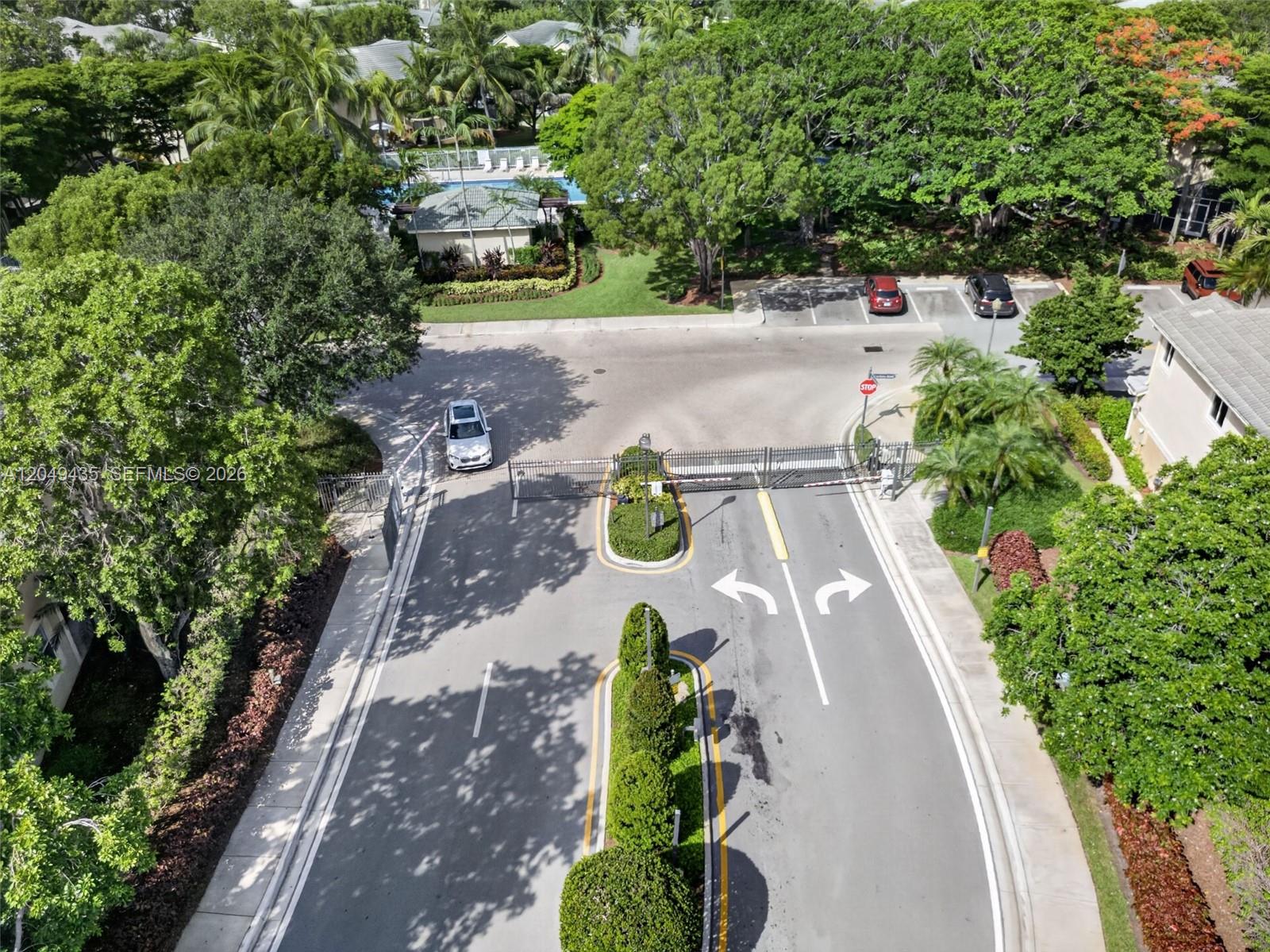 2475 W Cordoba Bnd