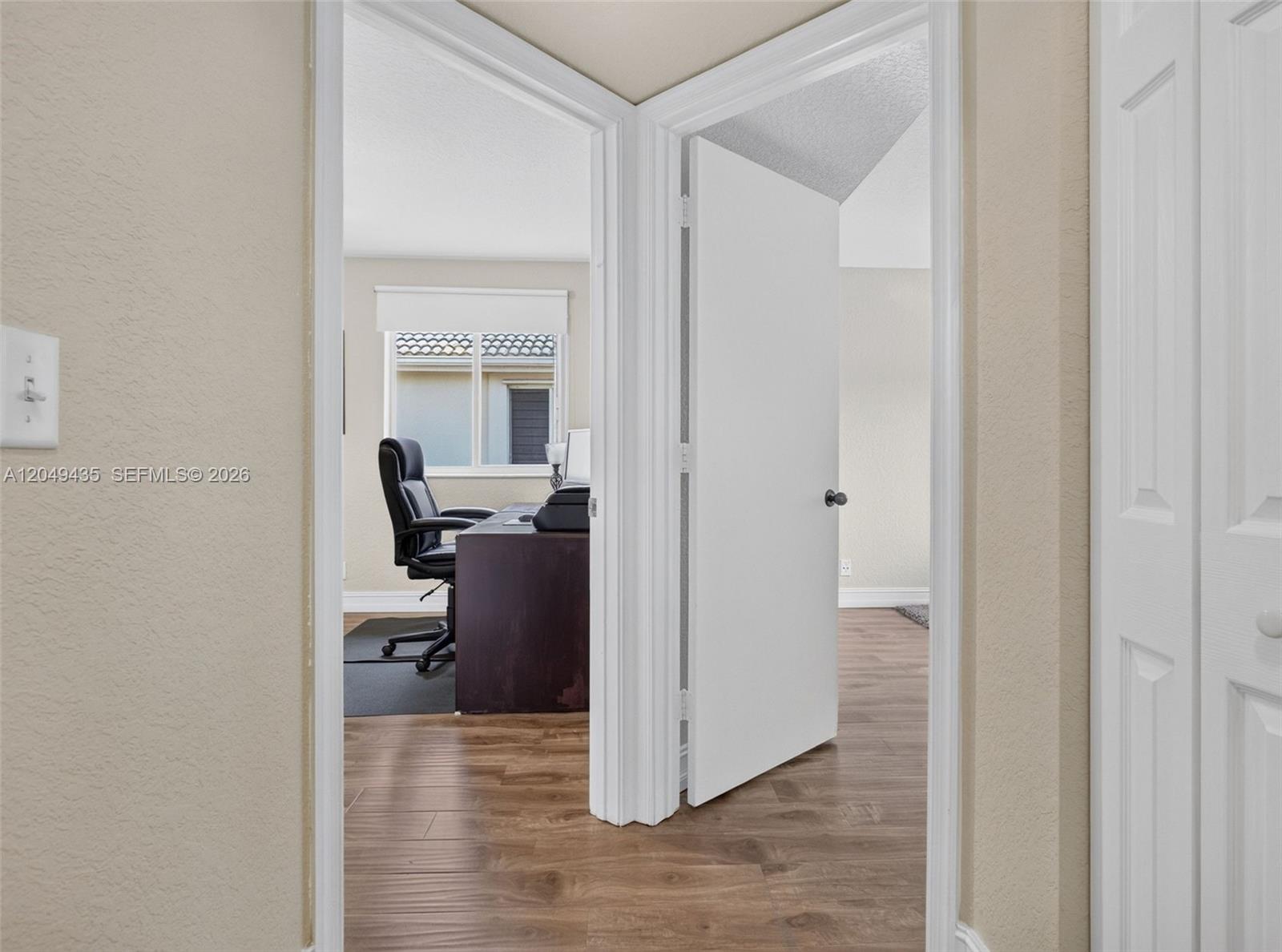 2475 W Cordoba Bnd
