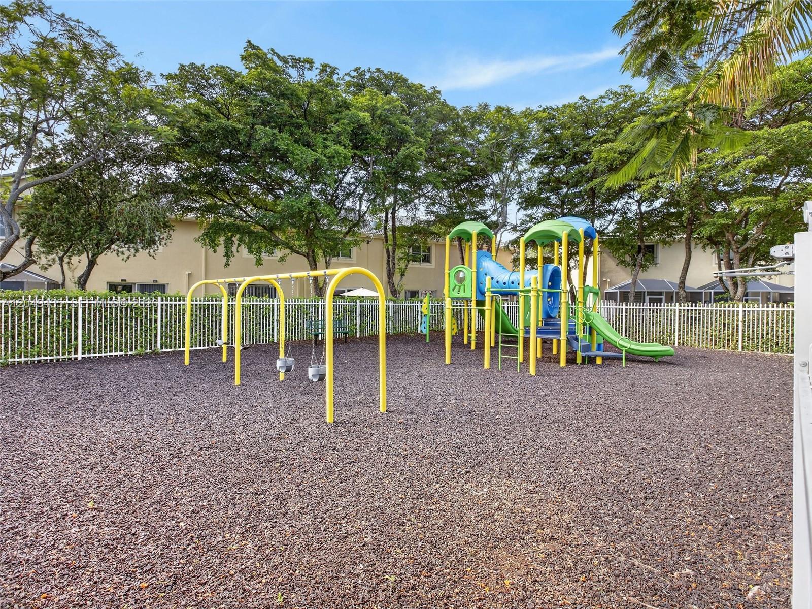 2475 W Cordoba Bnd