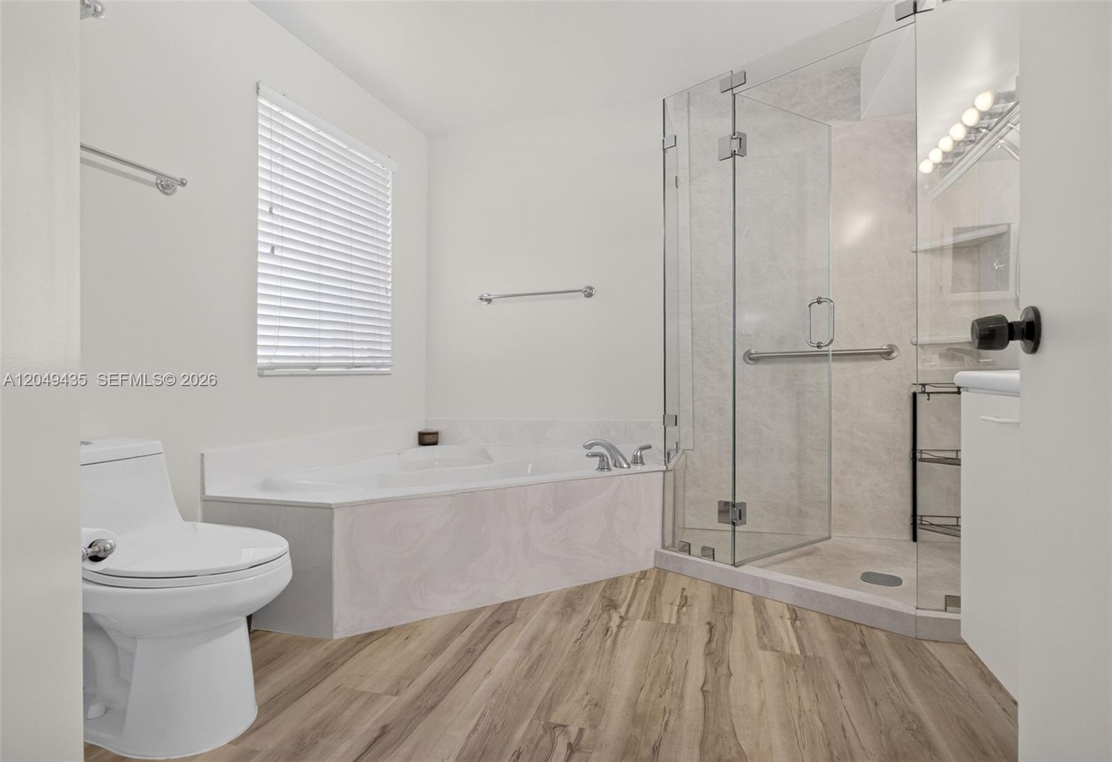 2475 W Cordoba Bnd