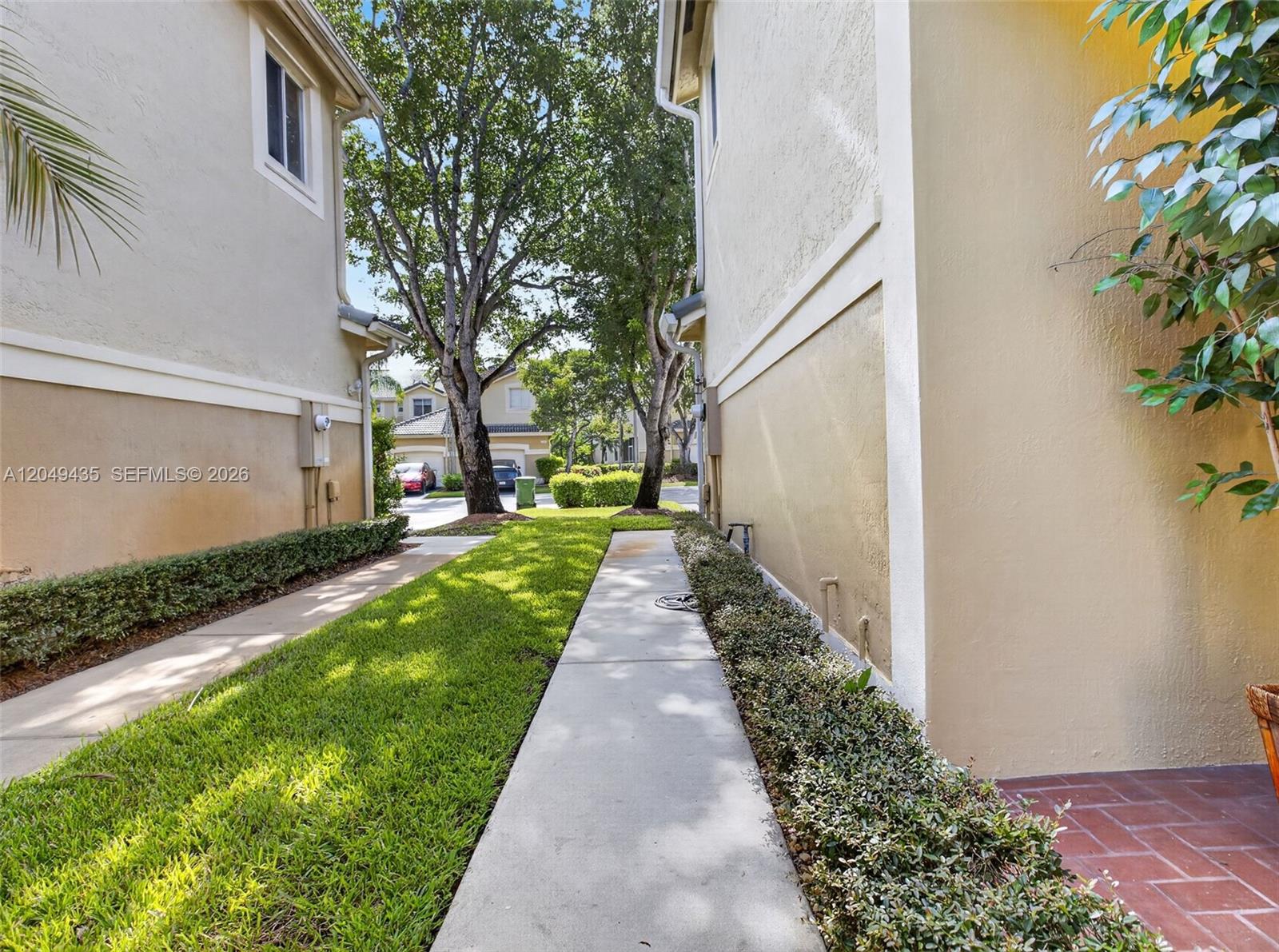 2475 W Cordoba Bnd