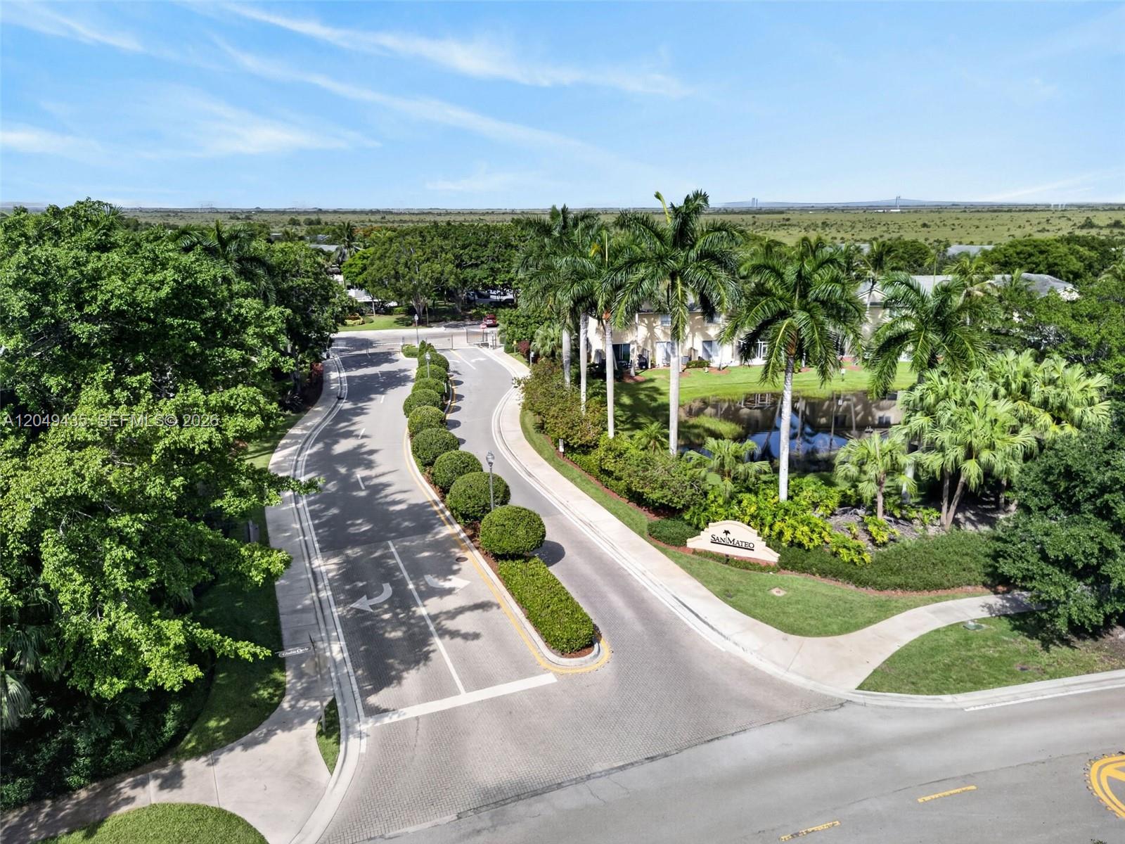 2475 W Cordoba Bnd