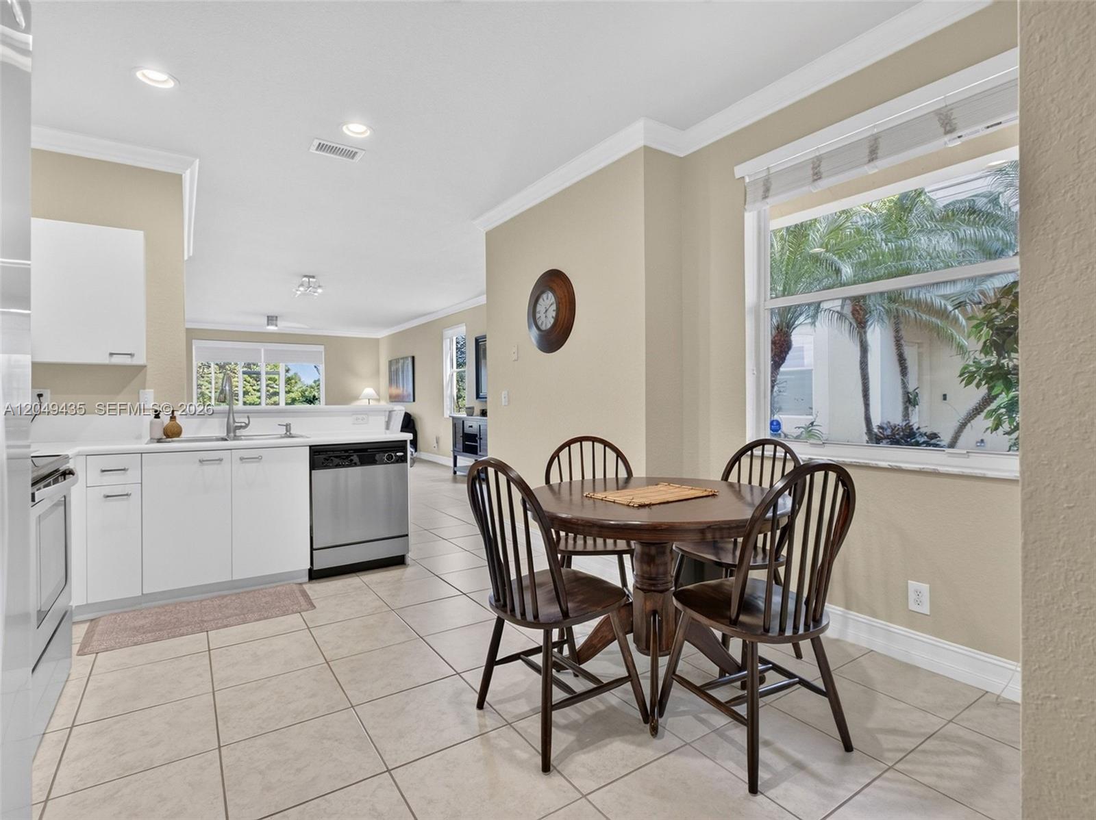 2475 W Cordoba Bnd
