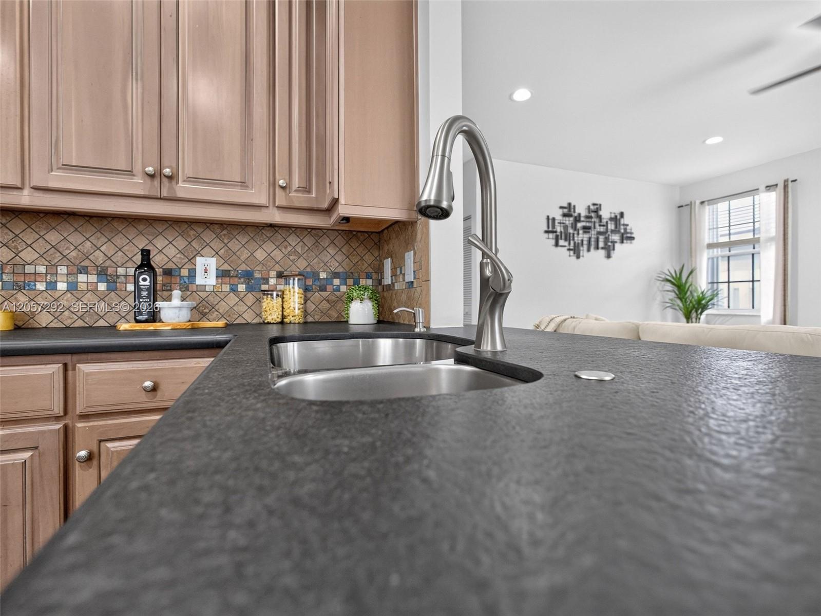 1012 Cedar Falls Dr