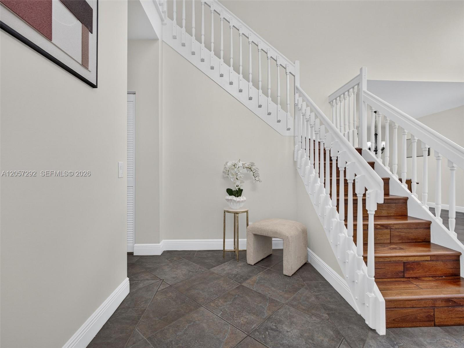 1012 Cedar Falls Dr