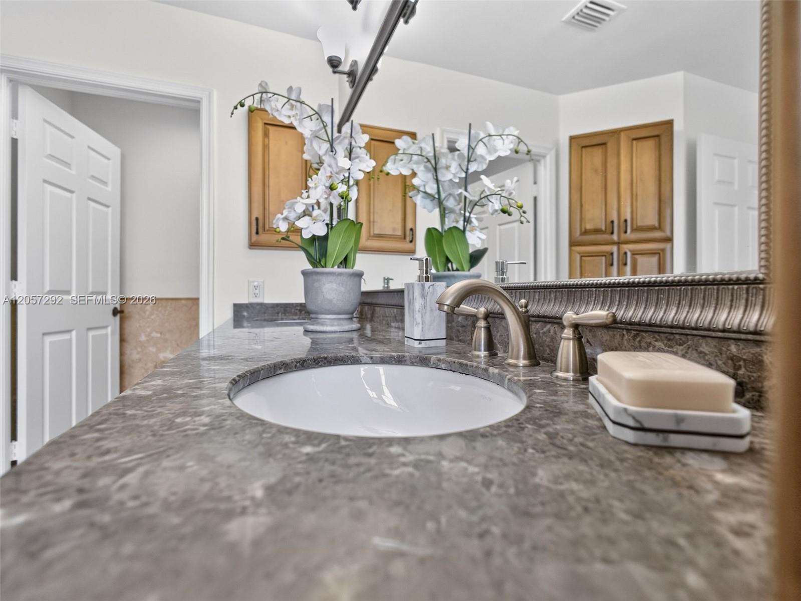1012 Cedar Falls Dr