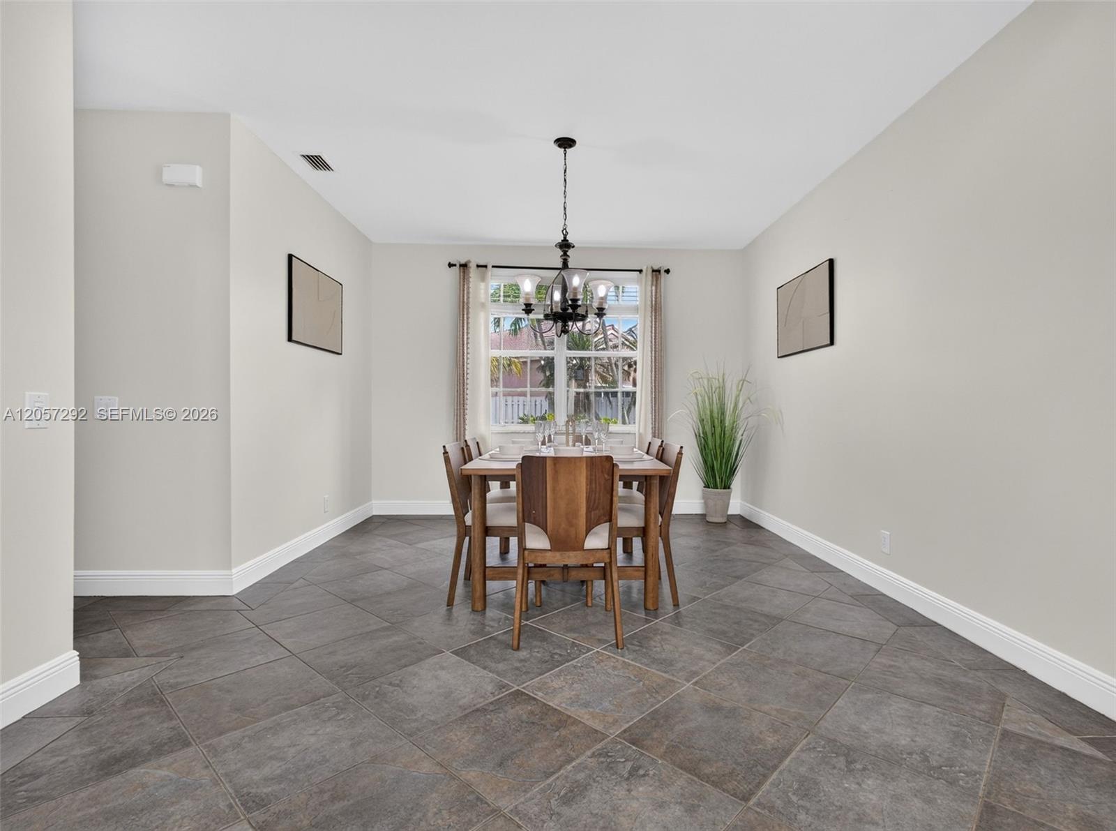 1012 Cedar Falls Dr
