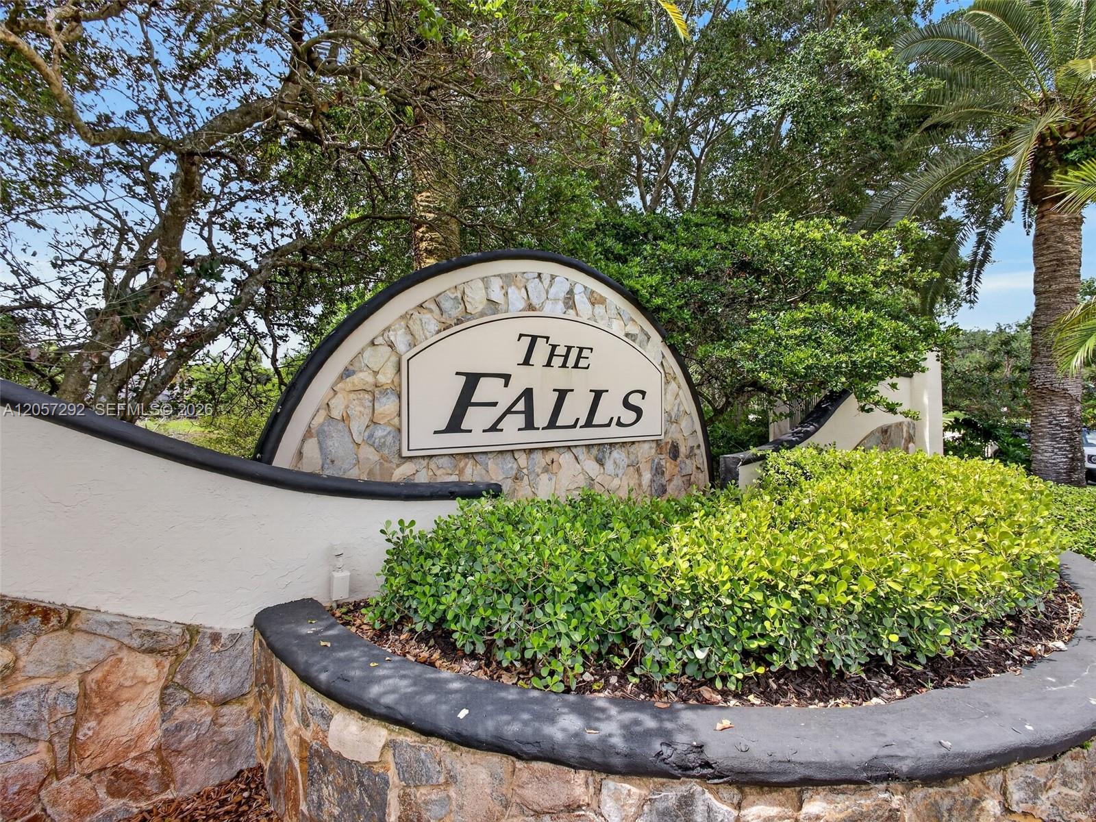 1012 Cedar Falls Dr