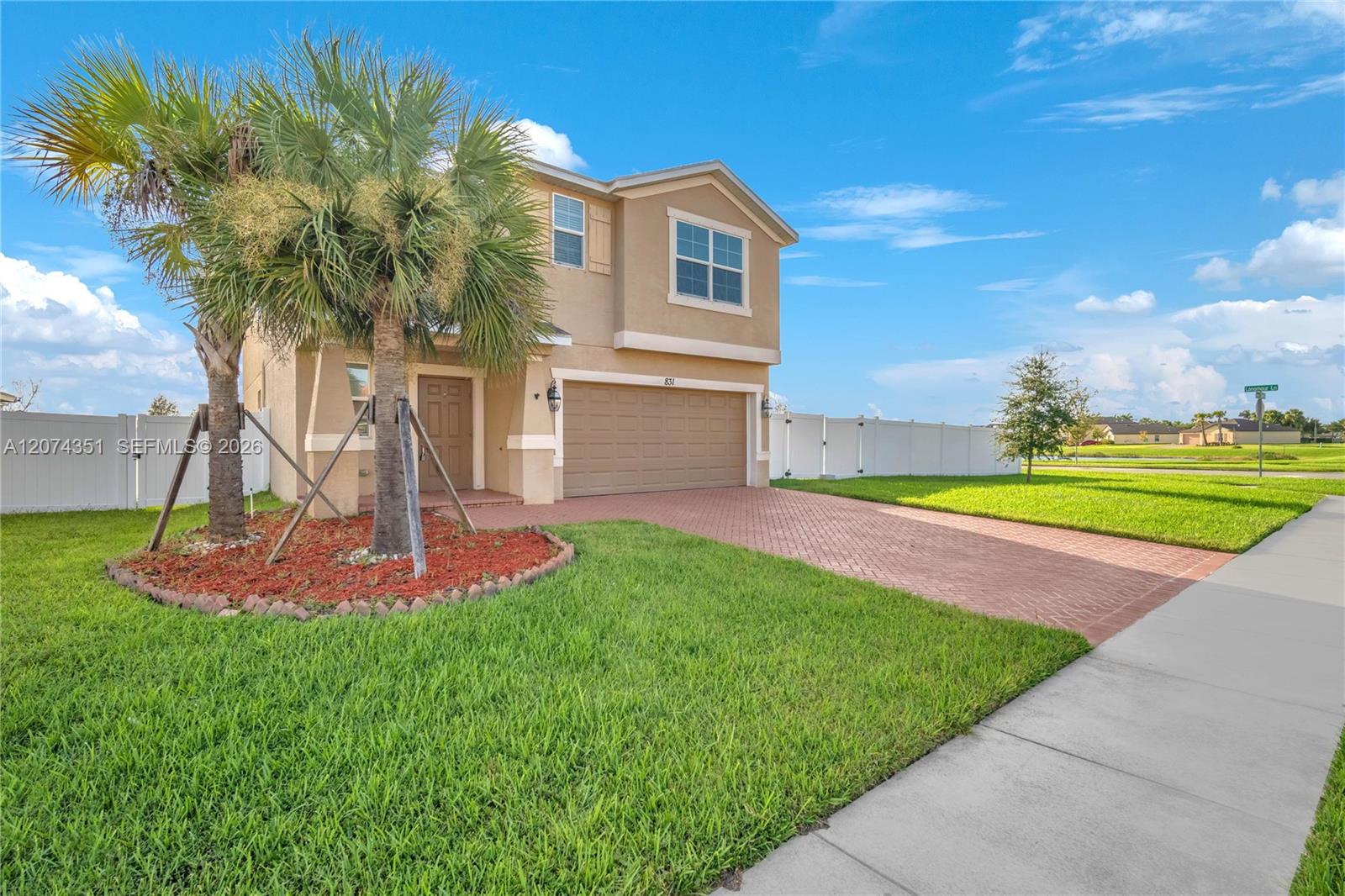 831 Bent Creek Dr