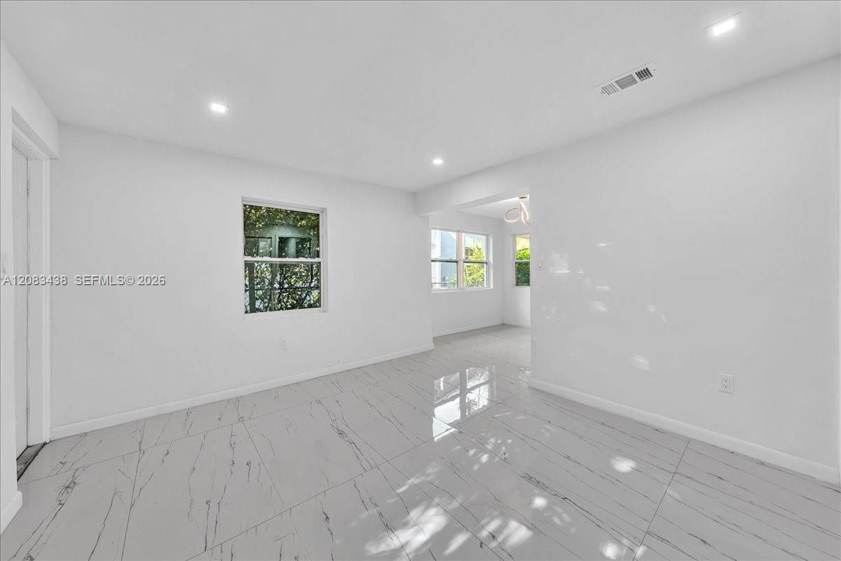 535 NW 23rd Ave