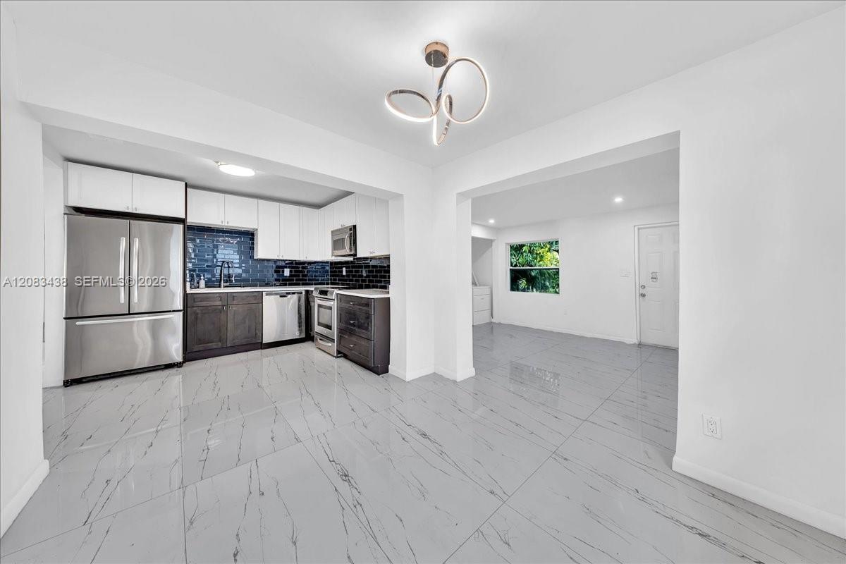 535 NW 23rd Ave
