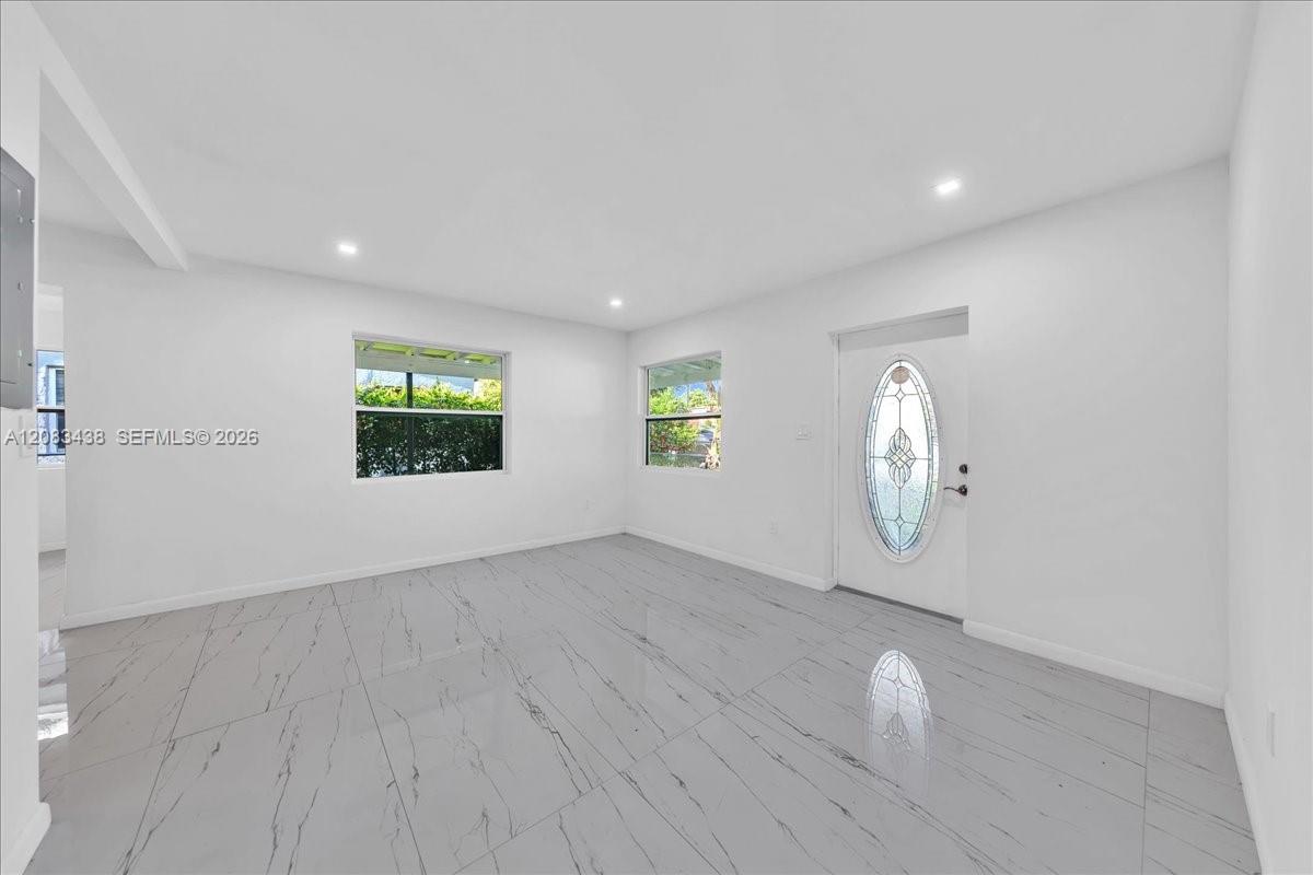 535 NW 23rd Ave