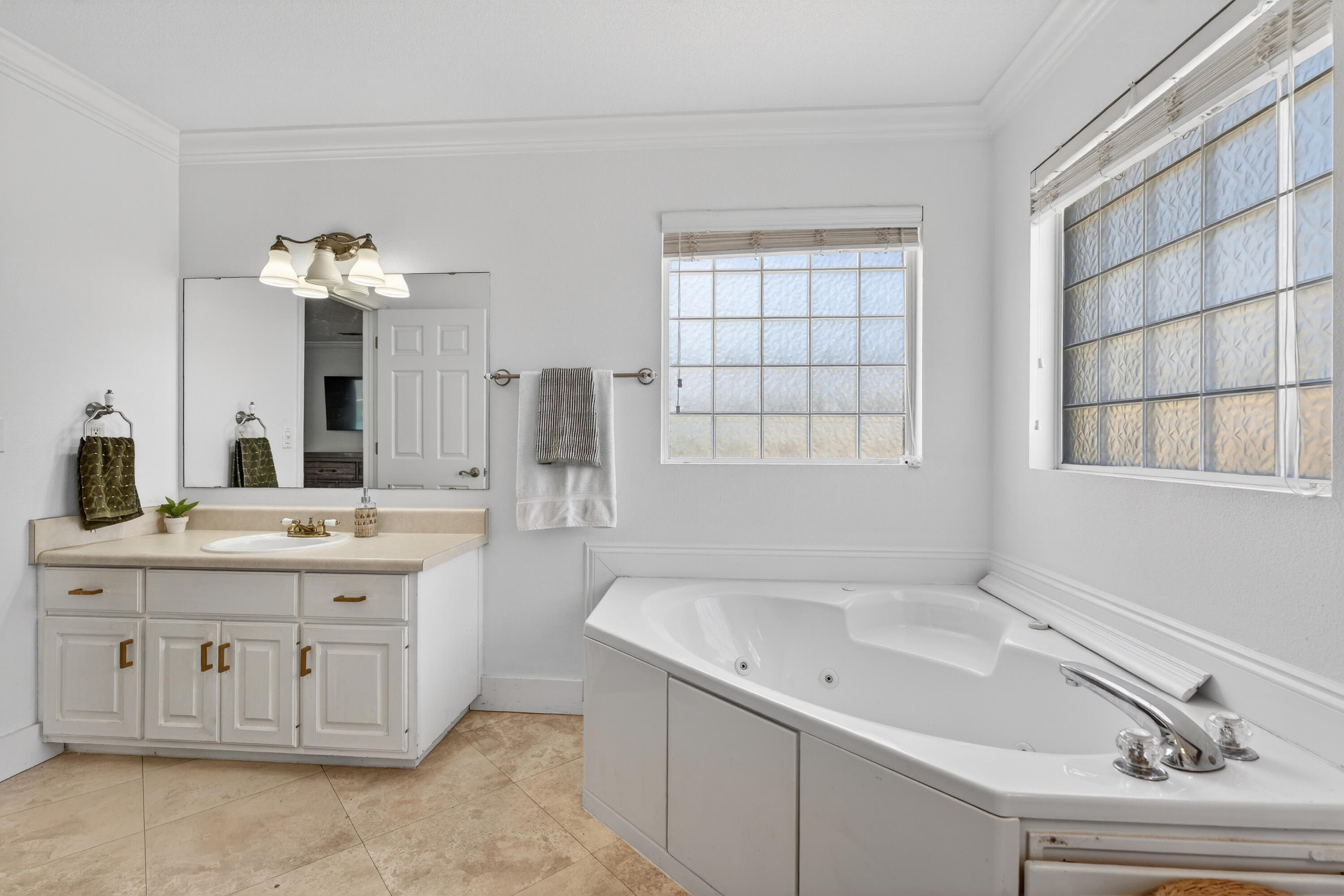 209 Santa Barbara Avenue