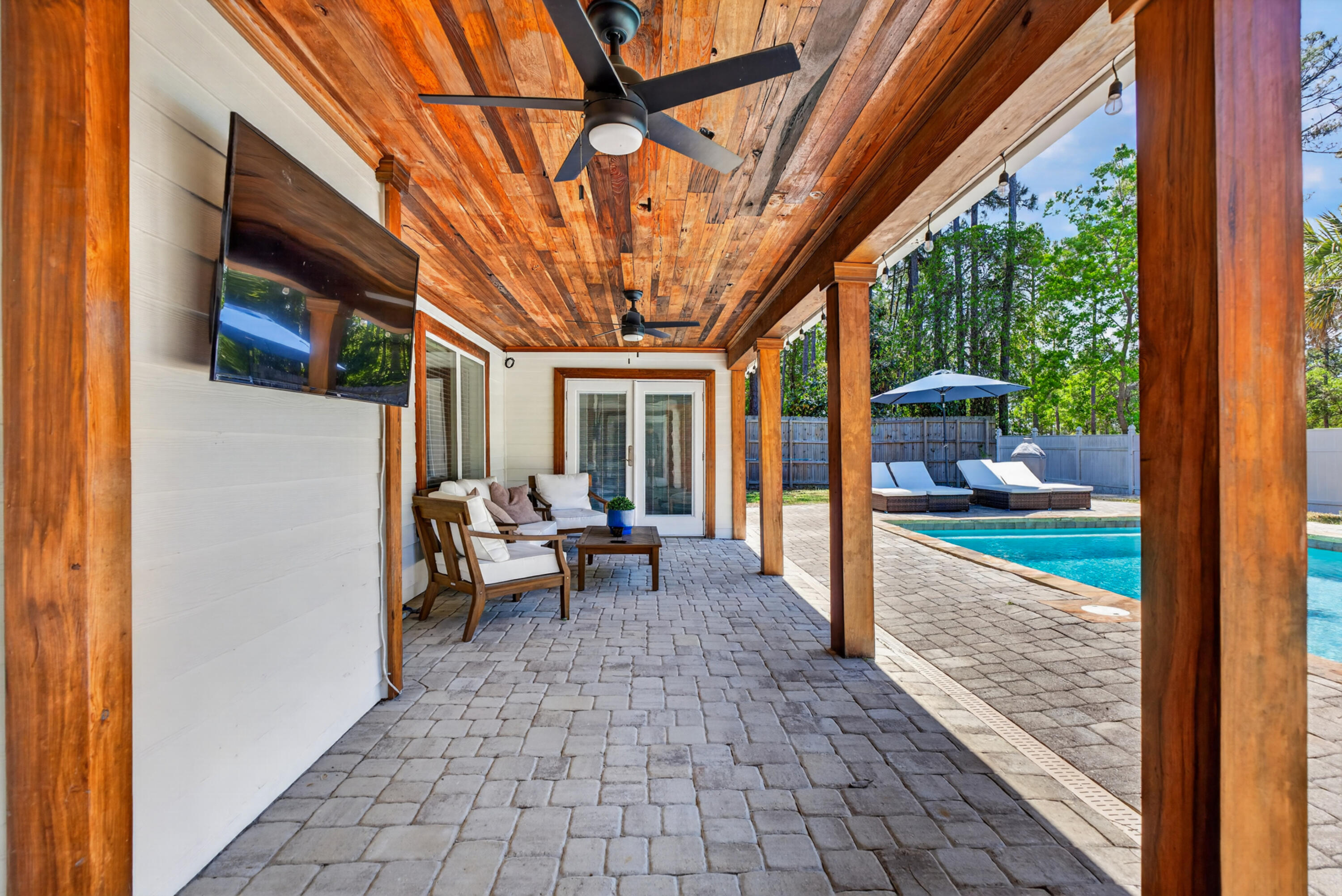 209 Santa Barbara Avenue