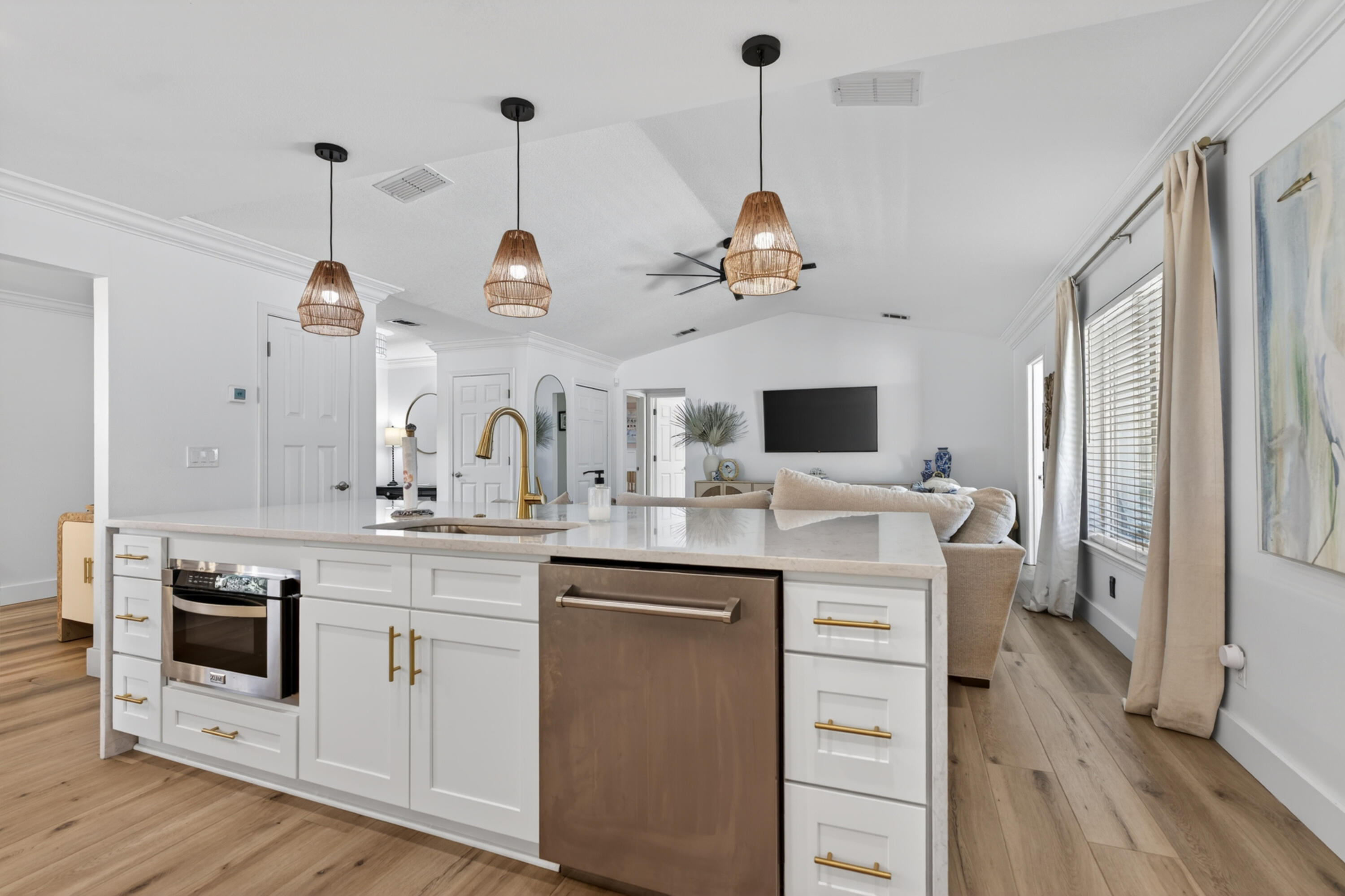 209 Santa Barbara Avenue