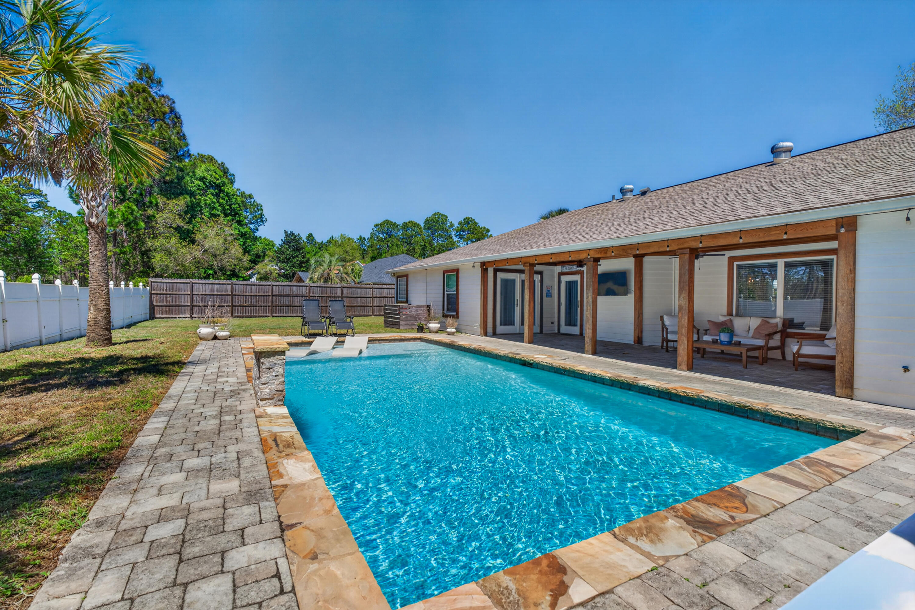 209 Santa Barbara Avenue