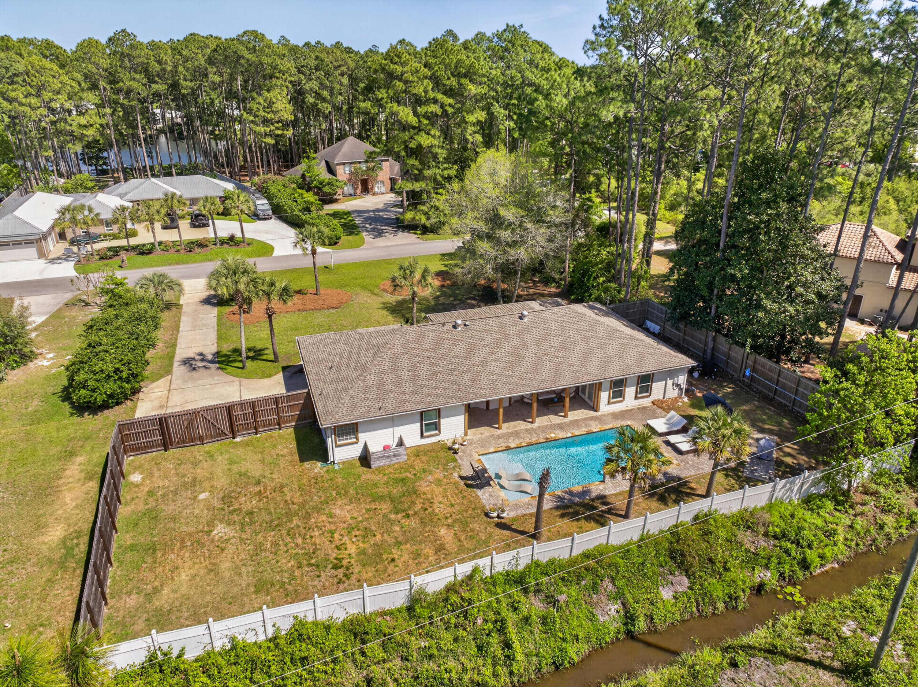 209 Santa Barbara Avenue