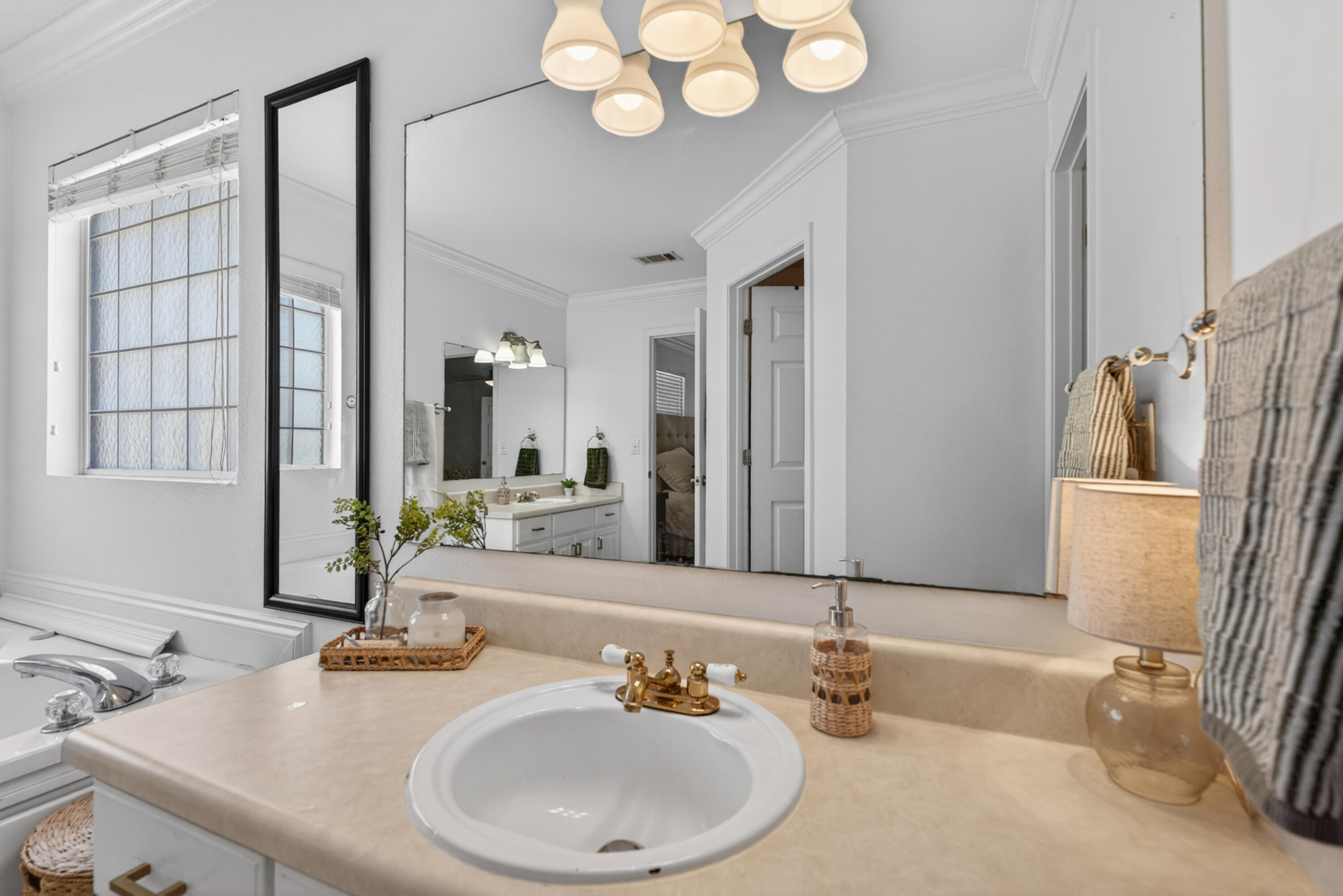 209 Santa Barbara Avenue