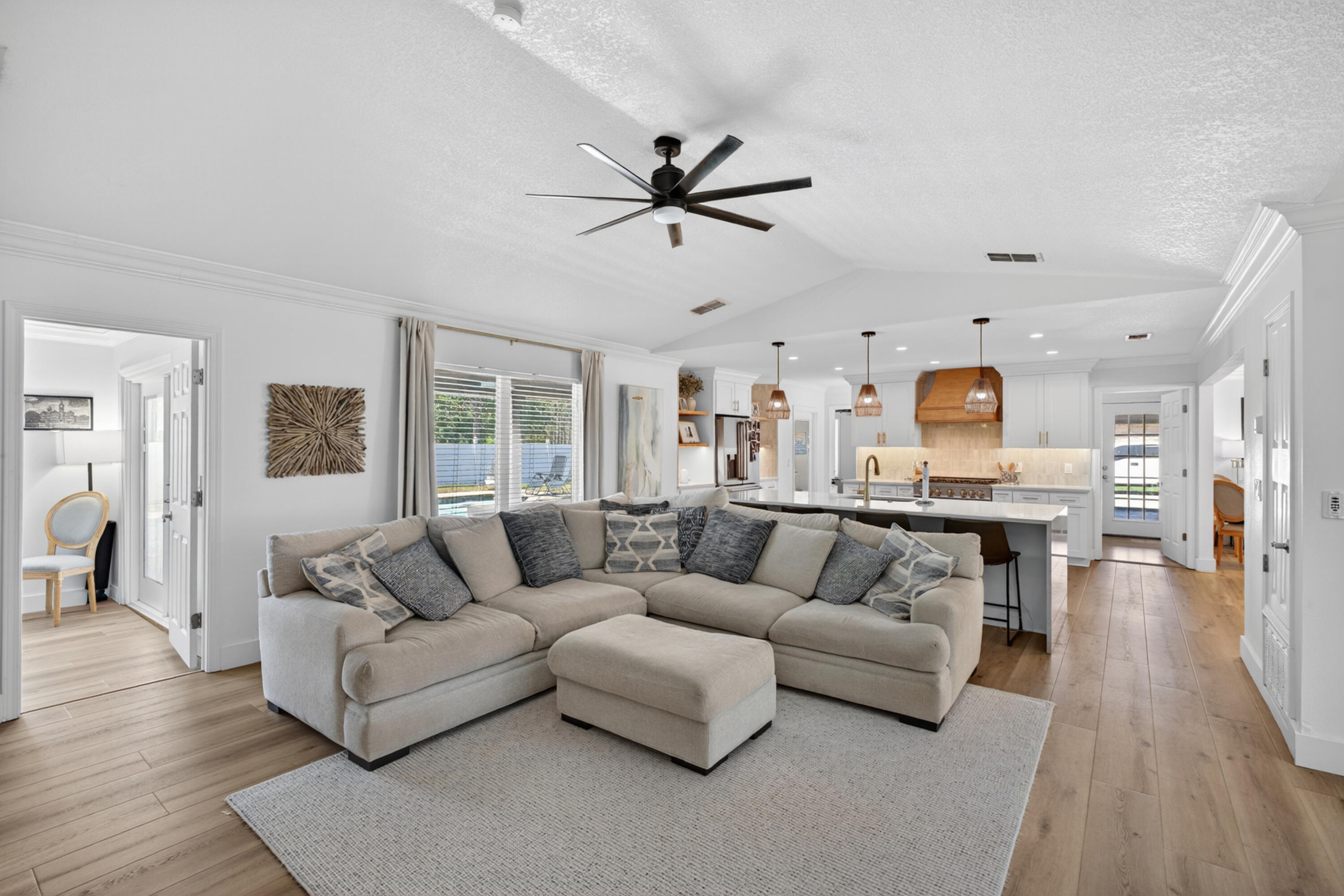 209 Santa Barbara Avenue