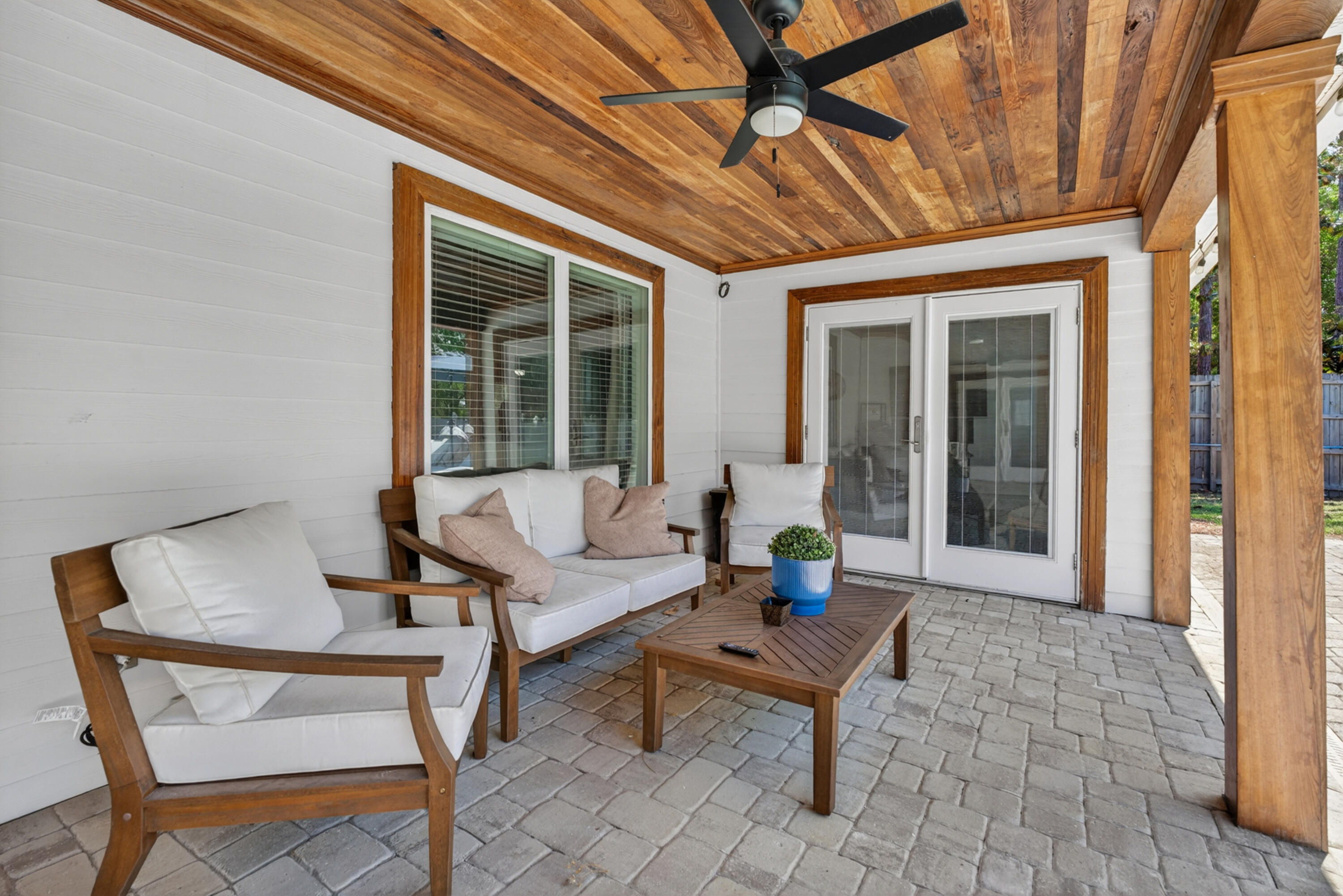 209 Santa Barbara Avenue