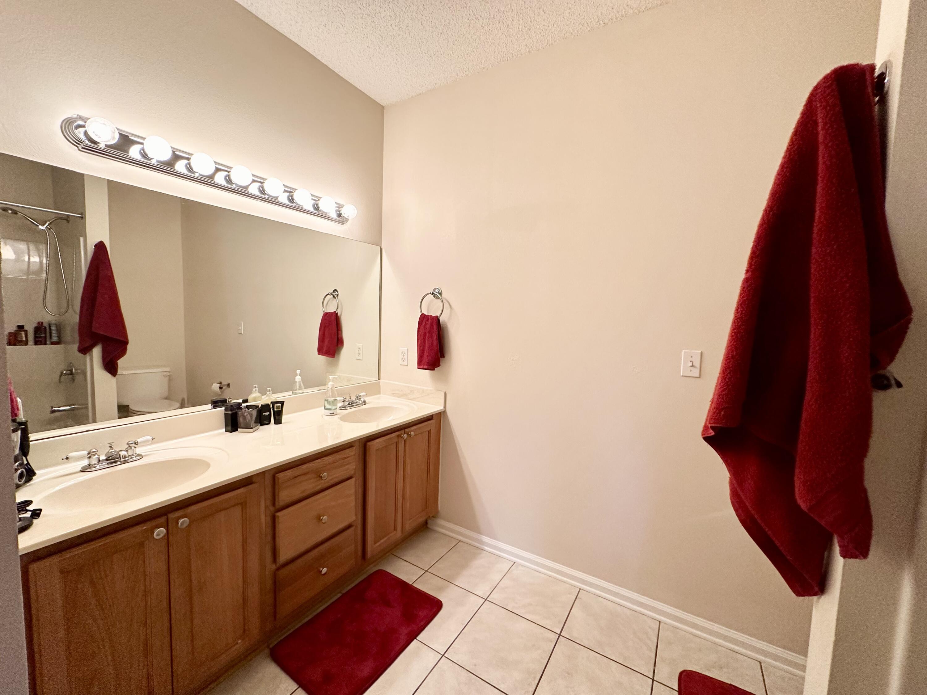 732 E Mack Bayou Drive APT 2