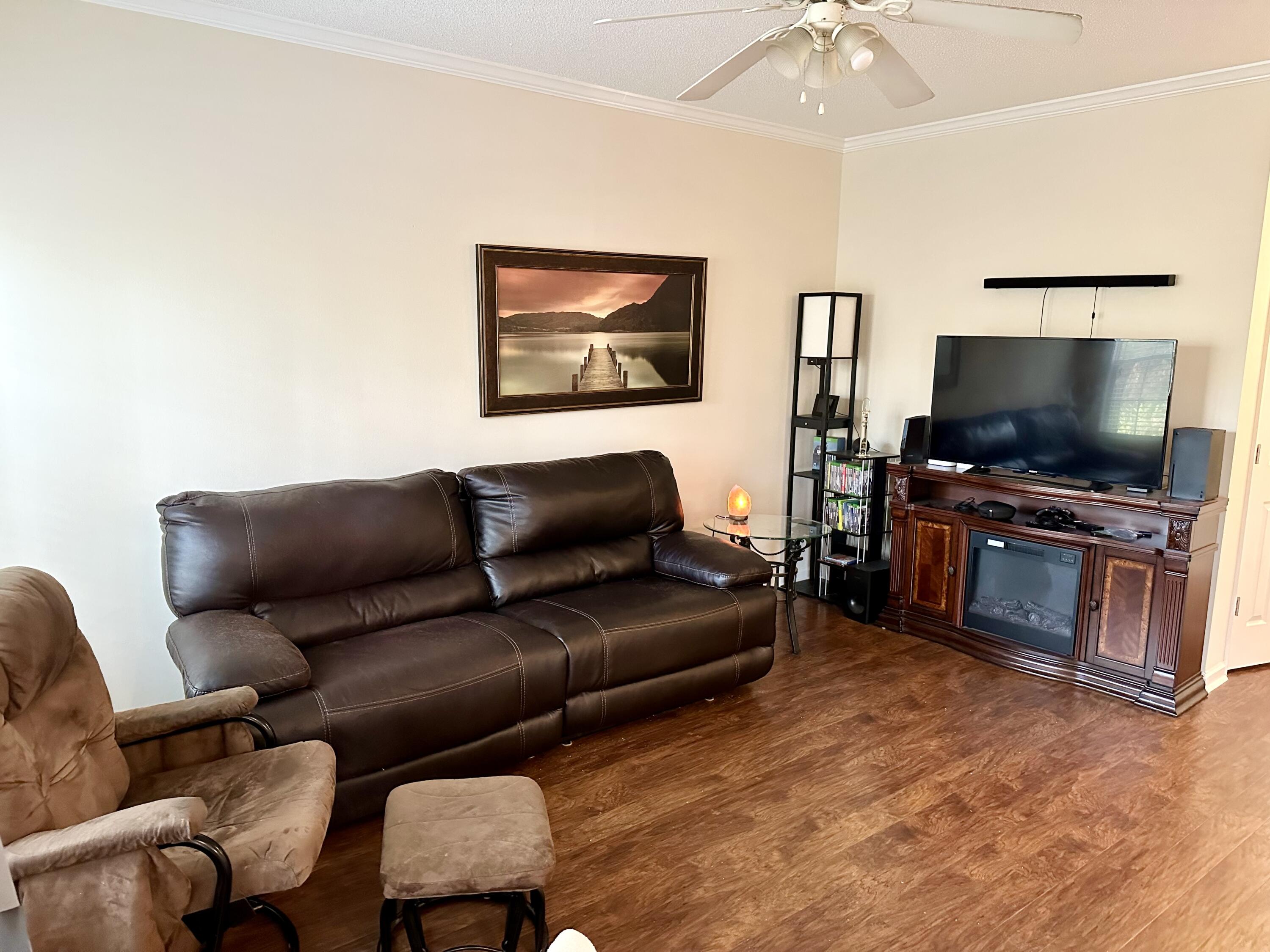 732 E Mack Bayou Drive APT 2