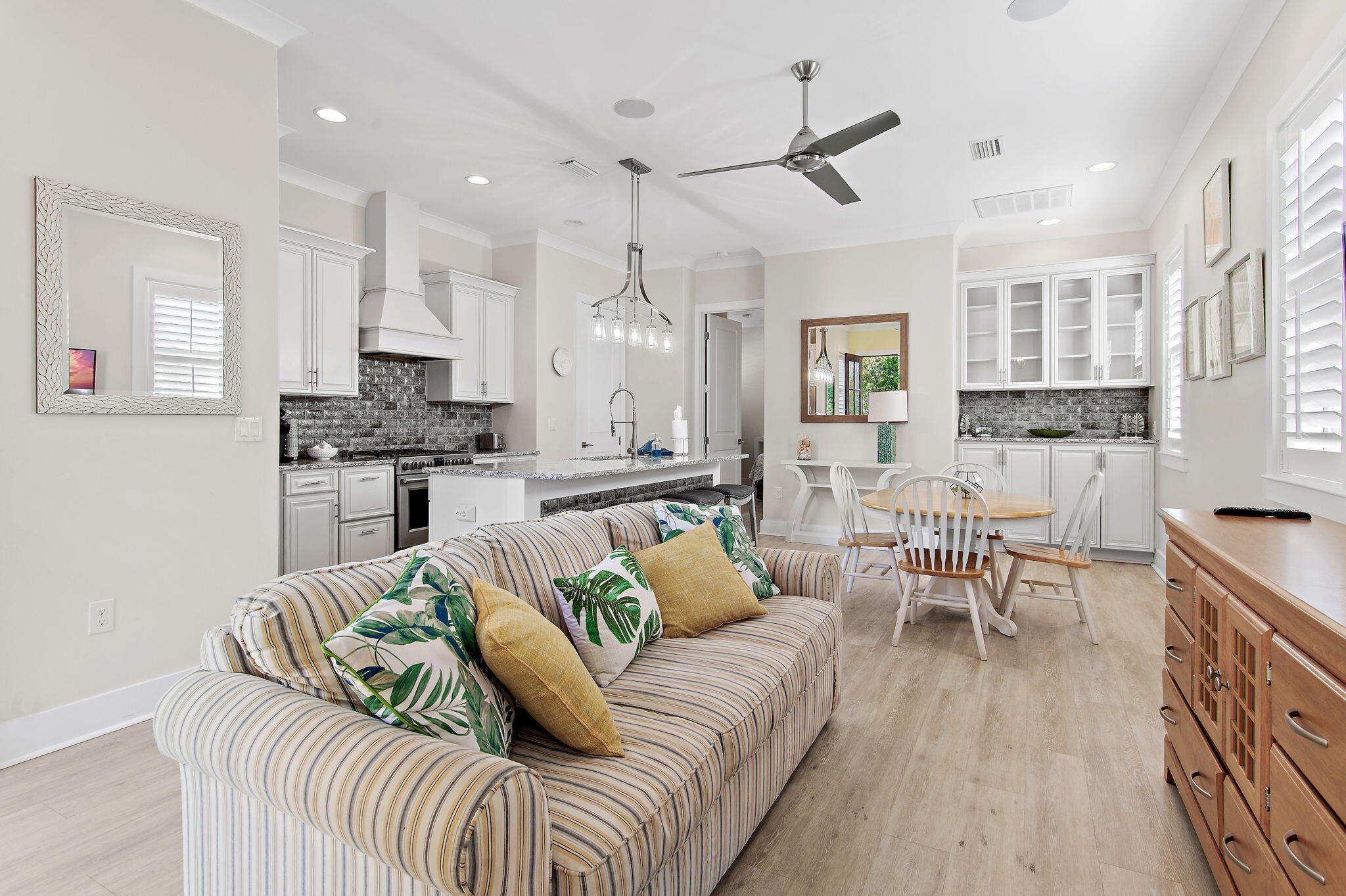 4702 Seastar Vista