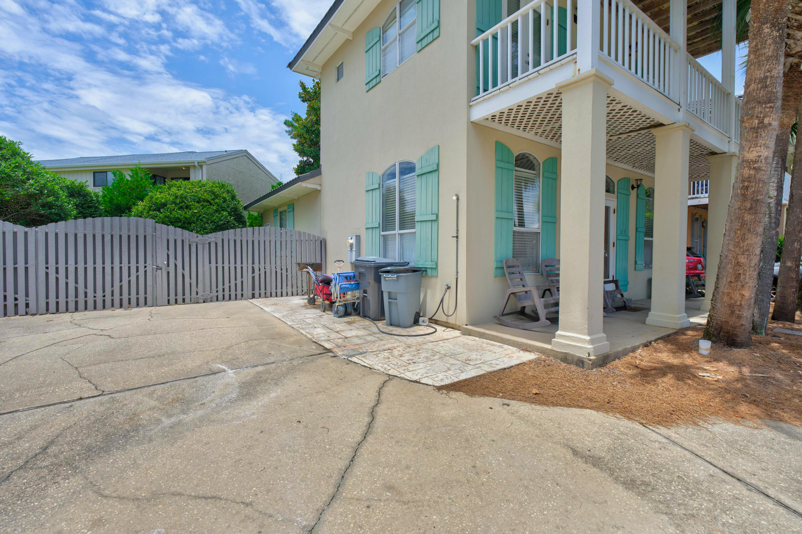 21 Garnet Cove