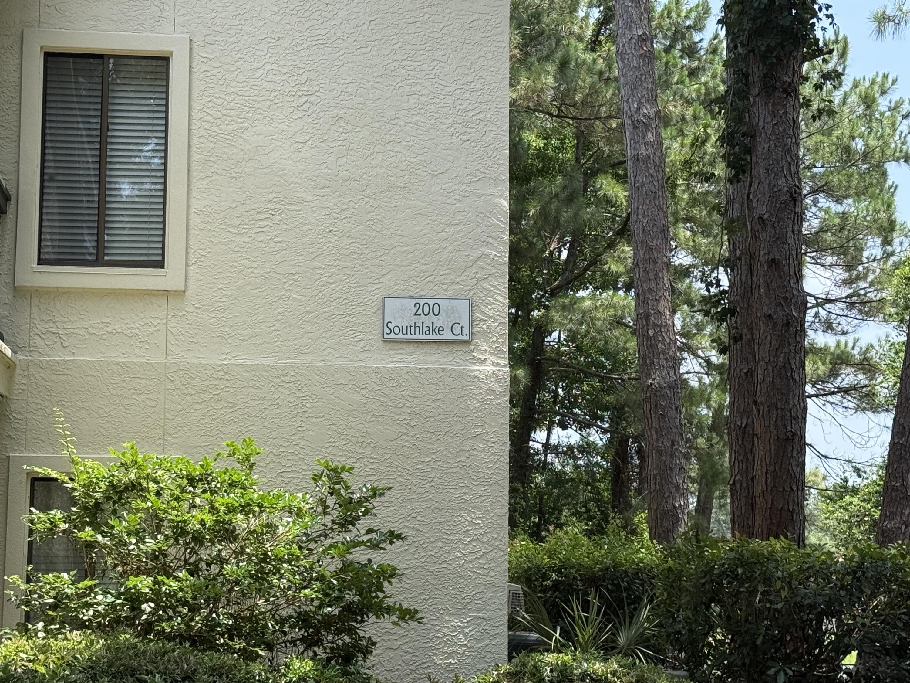 207 Southlake Court 207