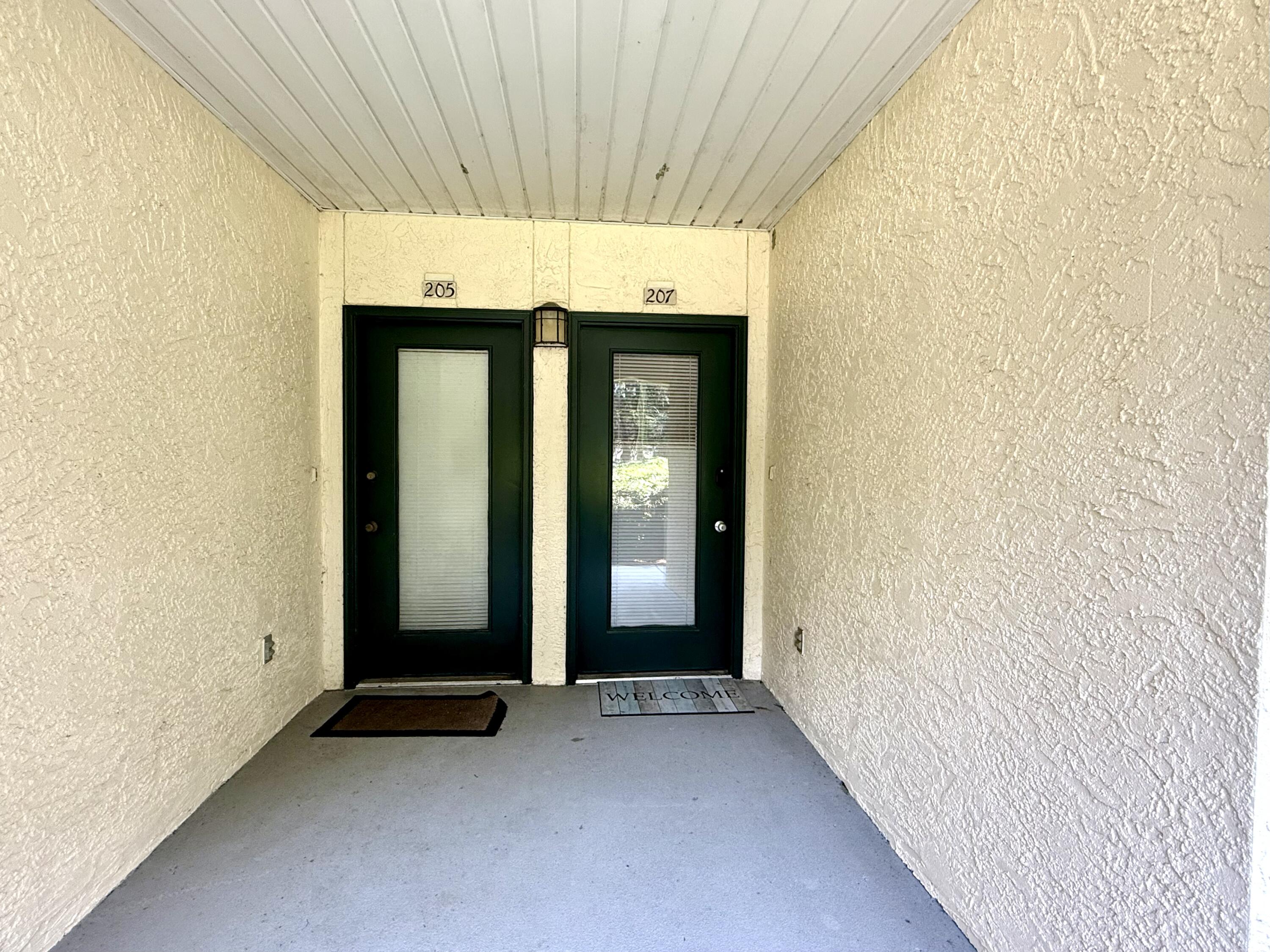 207 Southlake Court 207