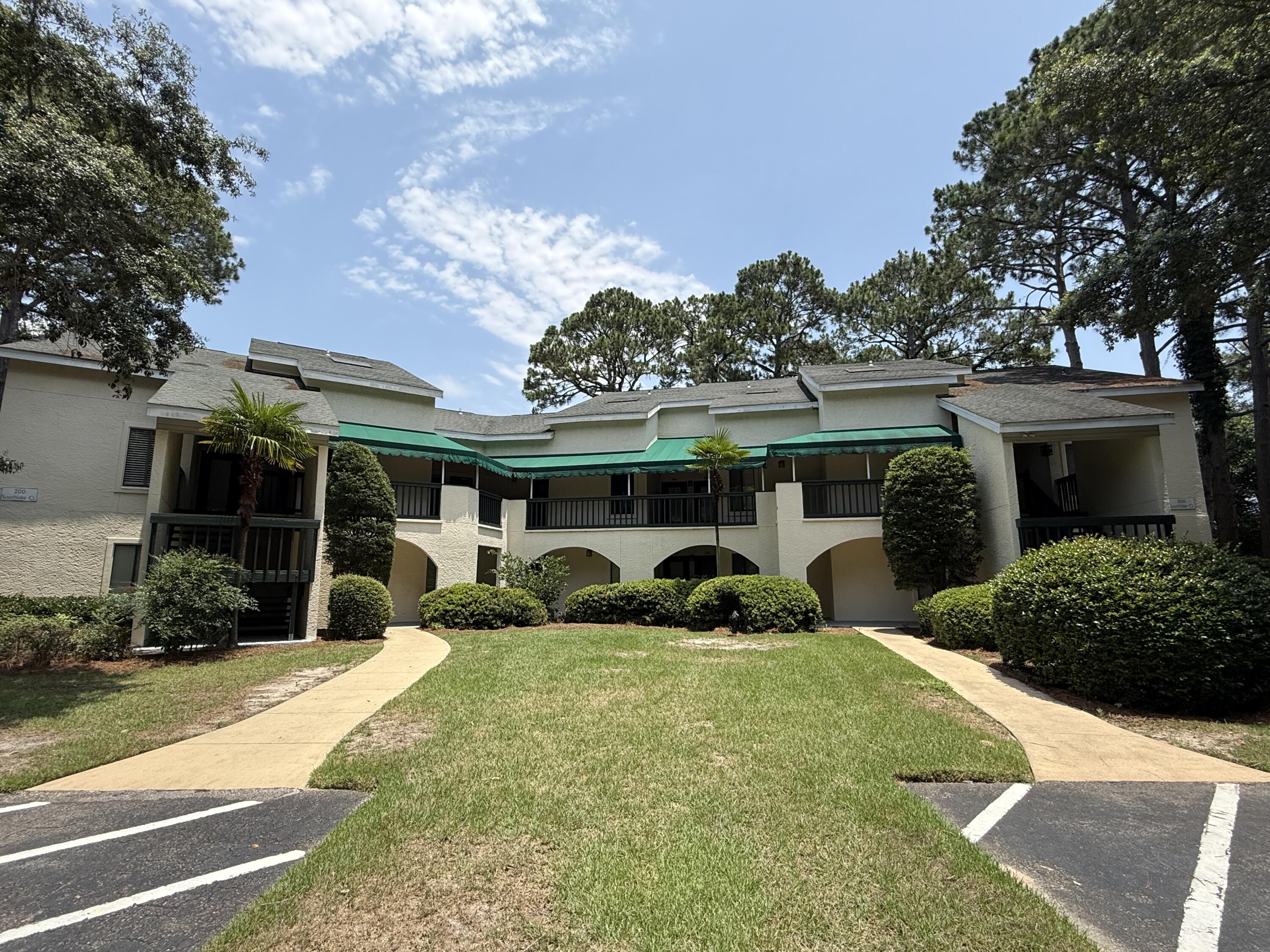207 Southlake Court 207