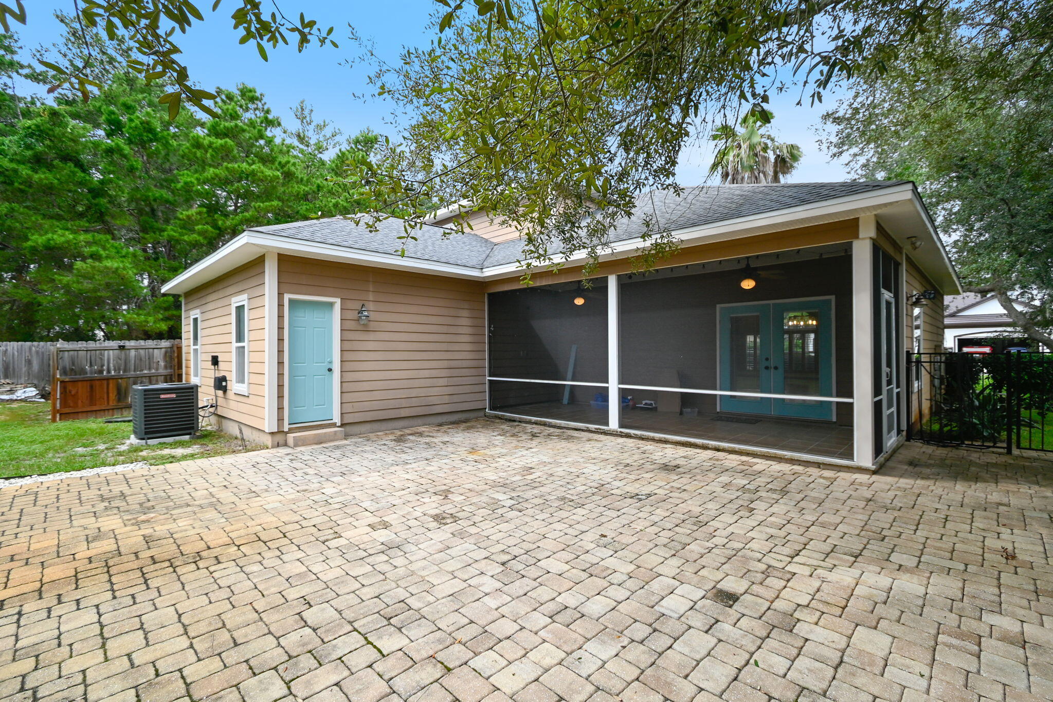543 Shelter Cove Drive