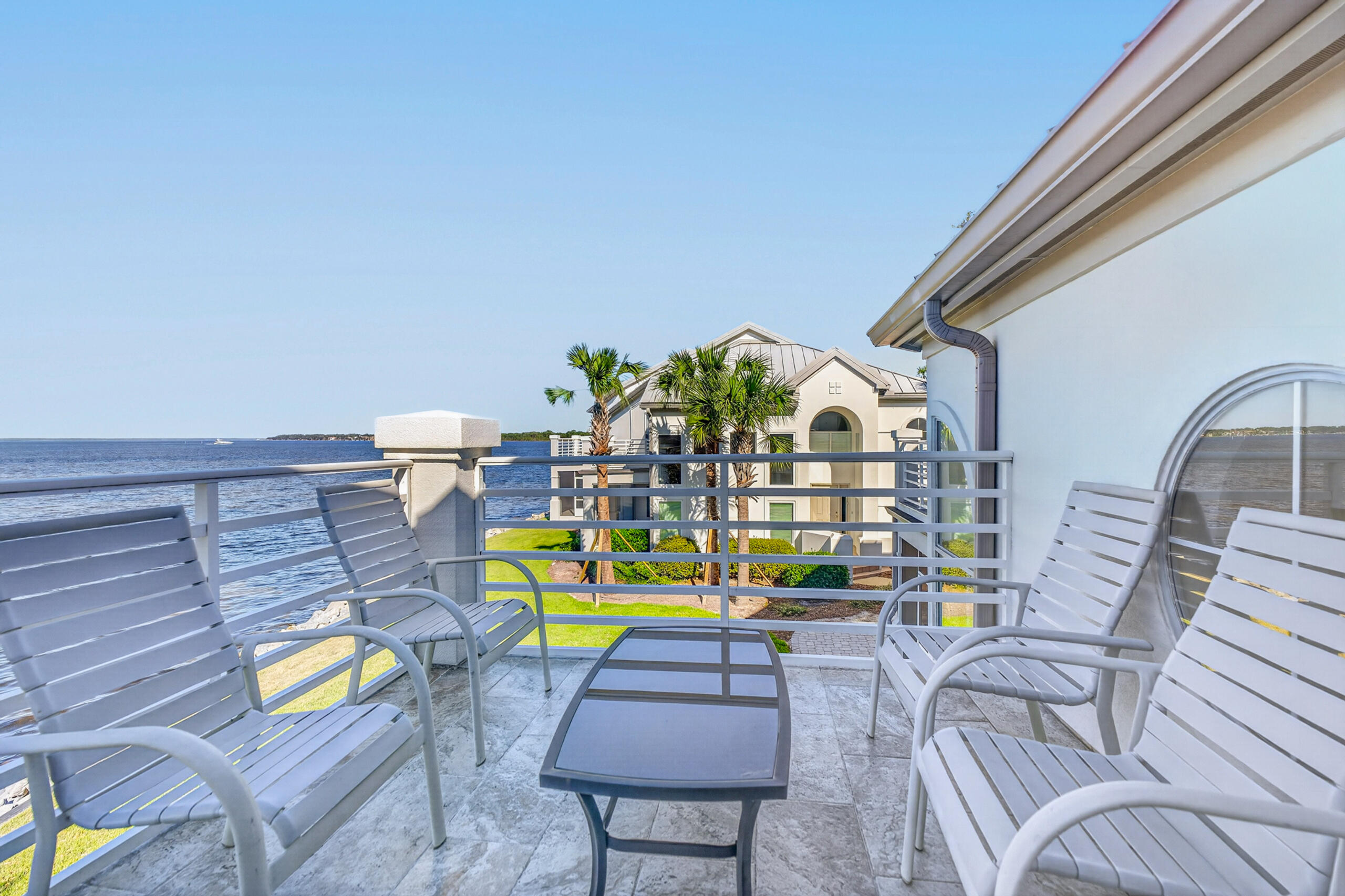 973 Northshore Drive