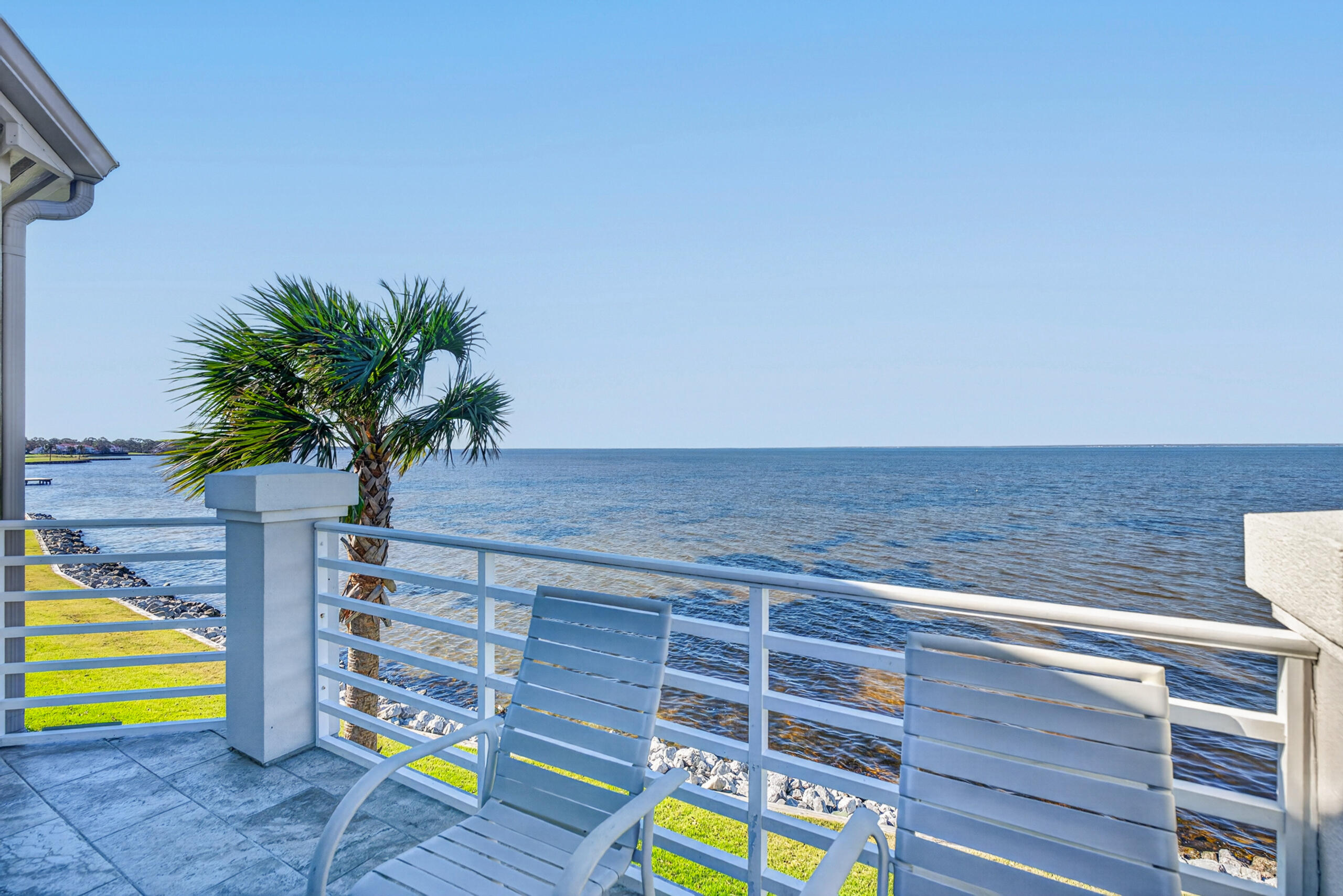 973 Northshore Drive