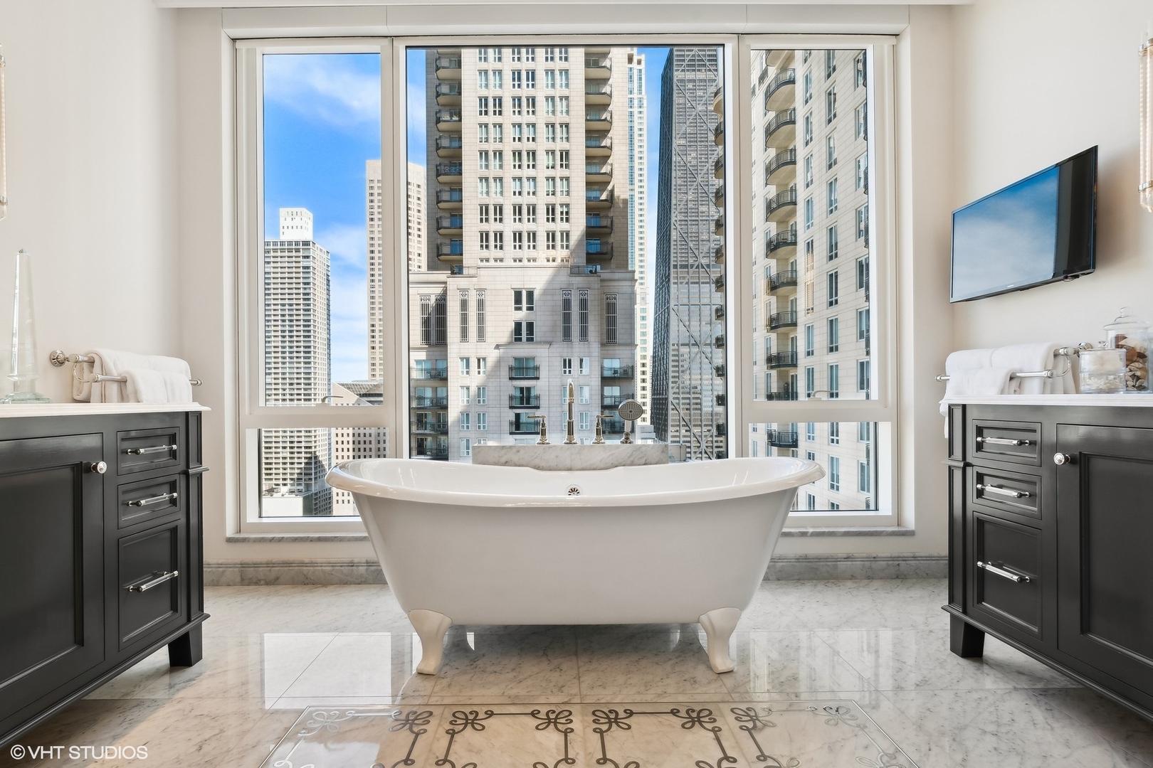 9 W Walton Street Unit: 2301