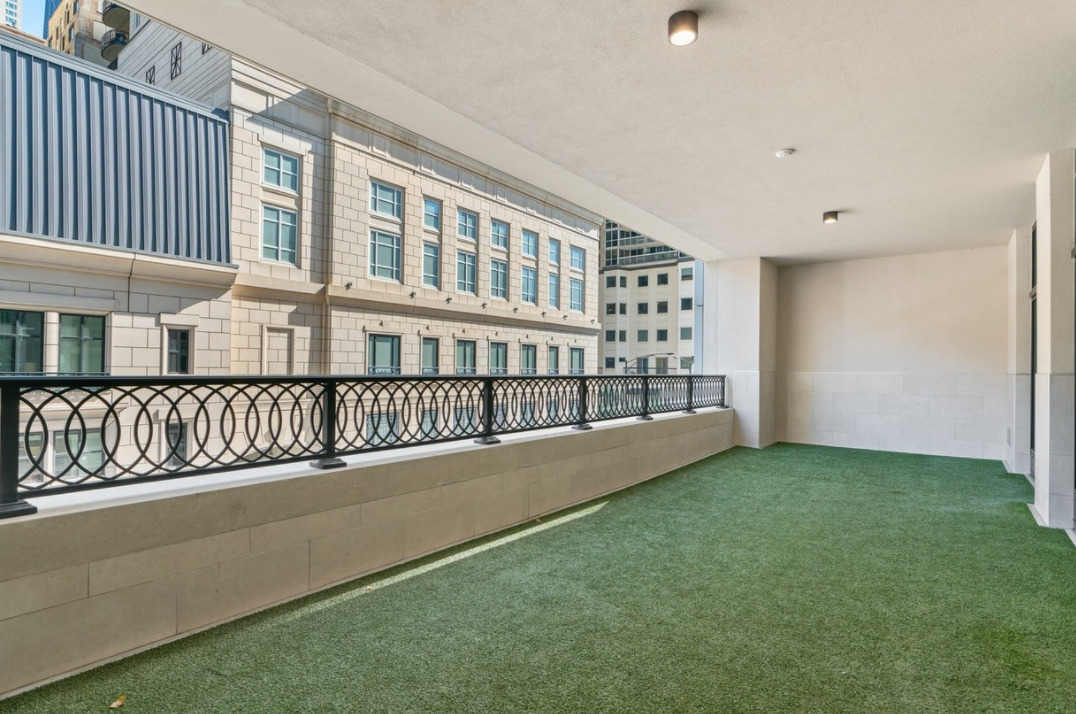 9 W Walton Street Unit: 2301