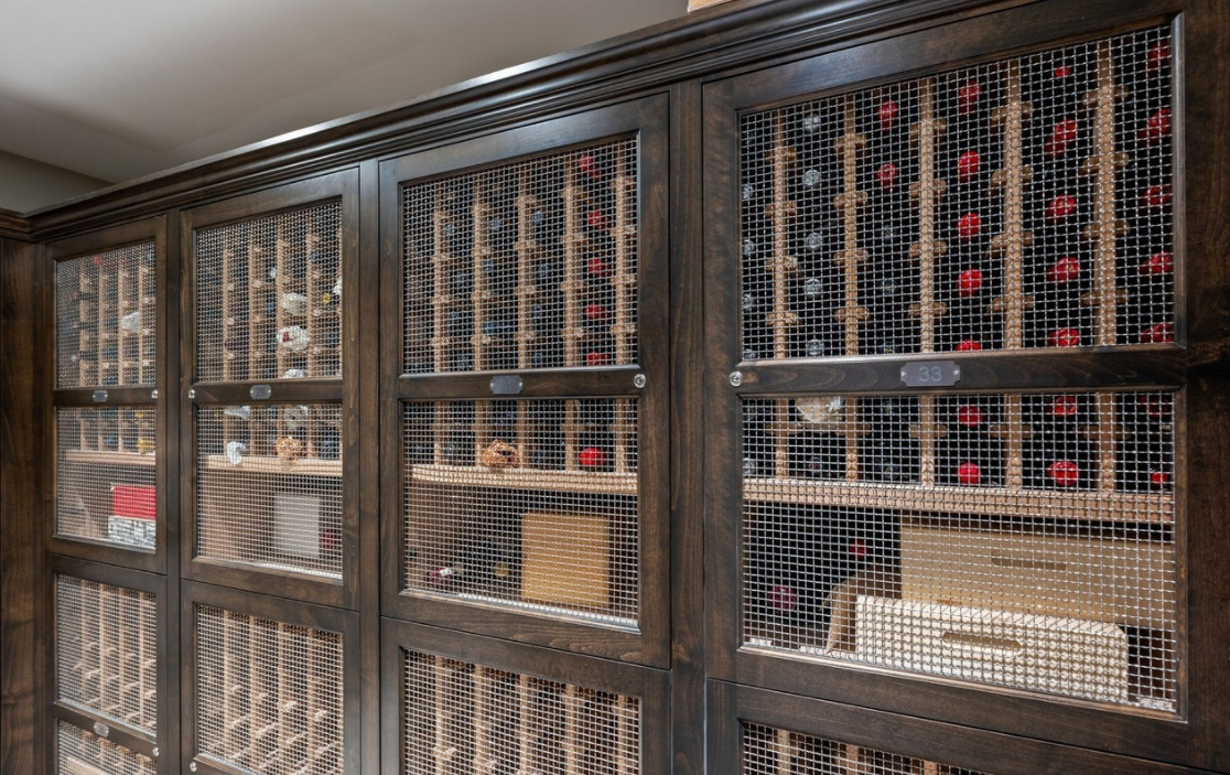 9 W Walton Street Unit: 2301