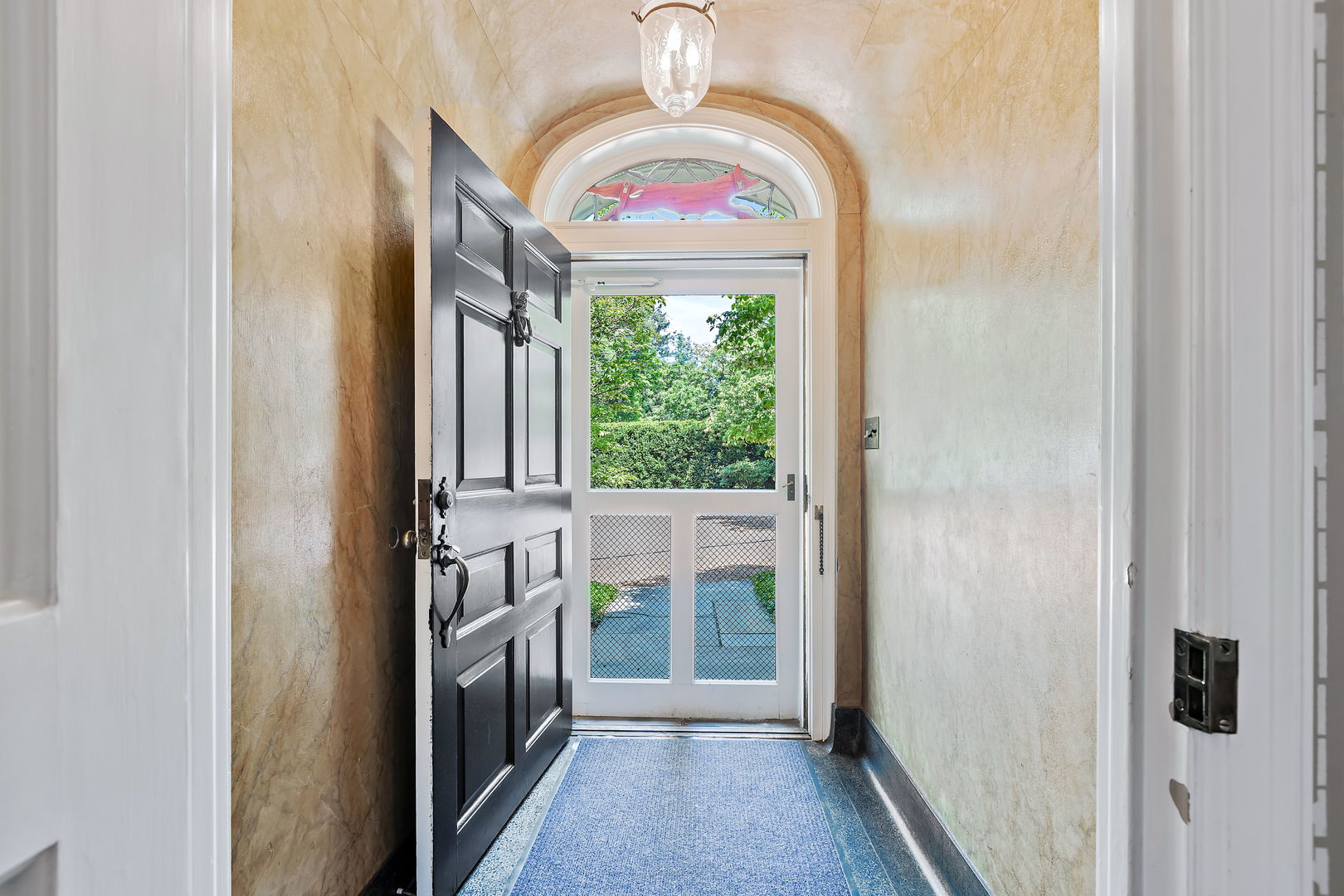 195 E Onwentsia Road