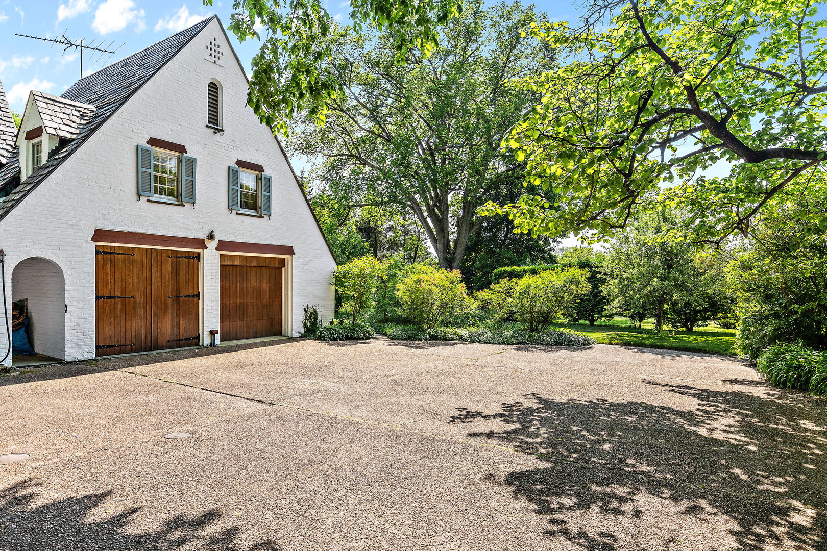 195 E Onwentsia Road