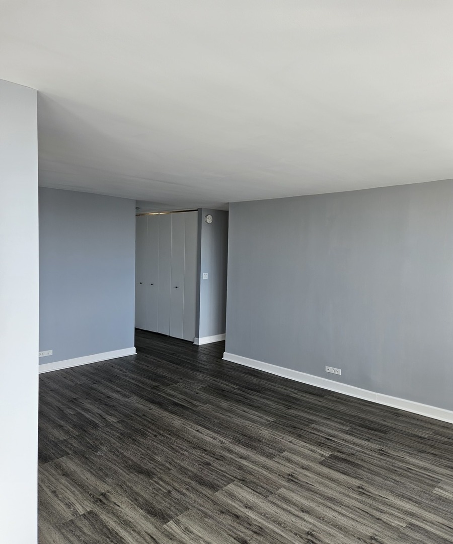 655 W IRVING PARK Road Unit: 4813