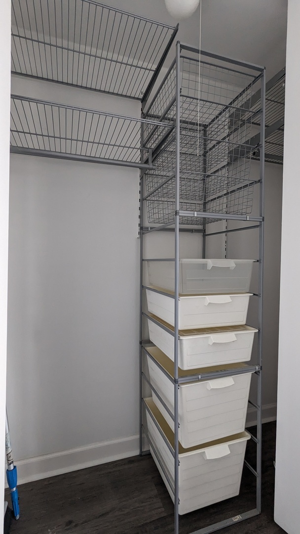 655 W IRVING PARK Road Unit: 4813