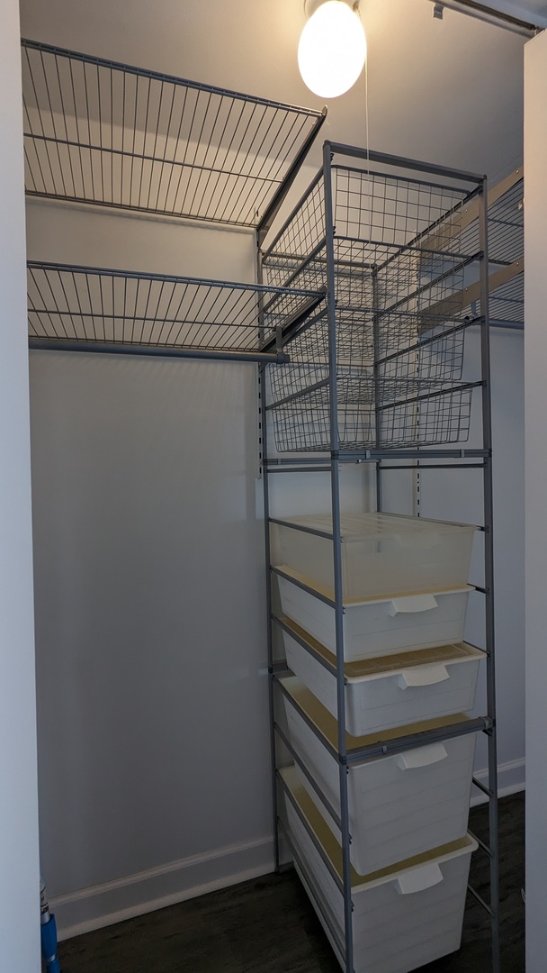 655 W IRVING PARK Road Unit: 4813