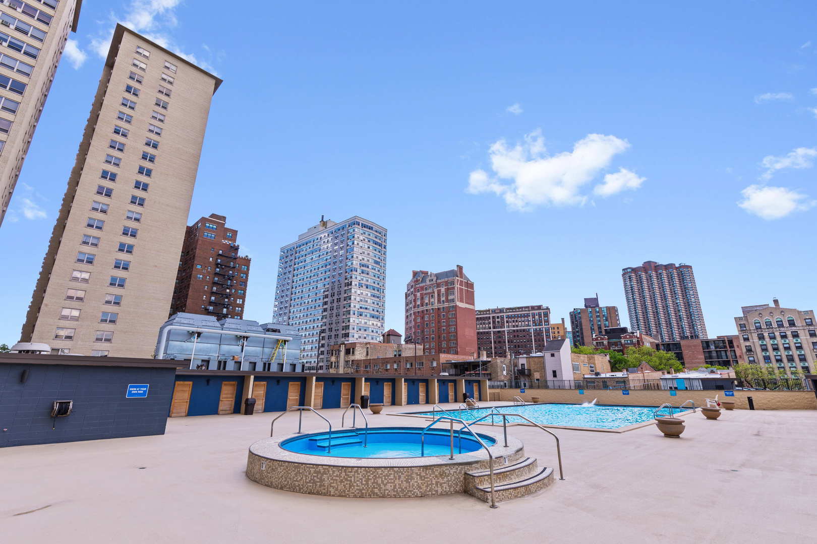 655 W IRVING PARK Road Unit: 4813