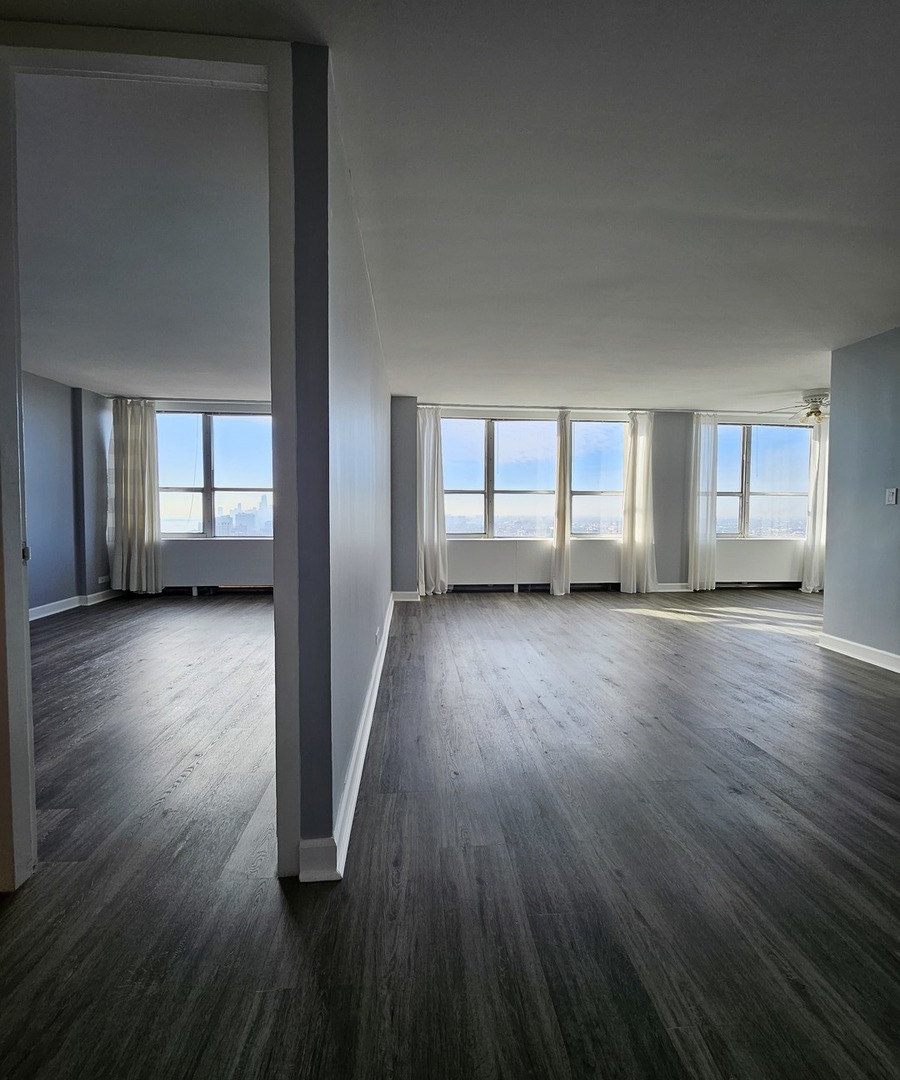 655 W IRVING PARK Road Unit: 4813